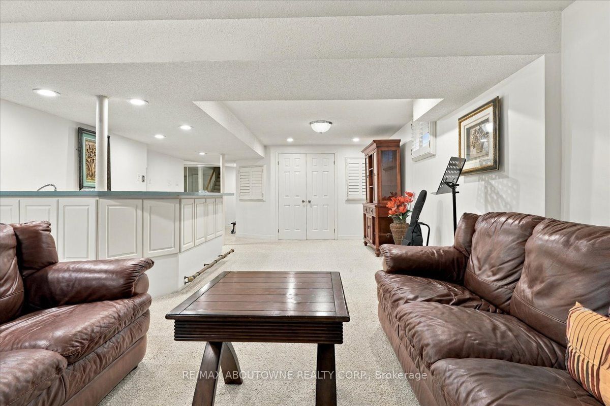 Unit Lower - 1374 Heritage Way, Oakville 3