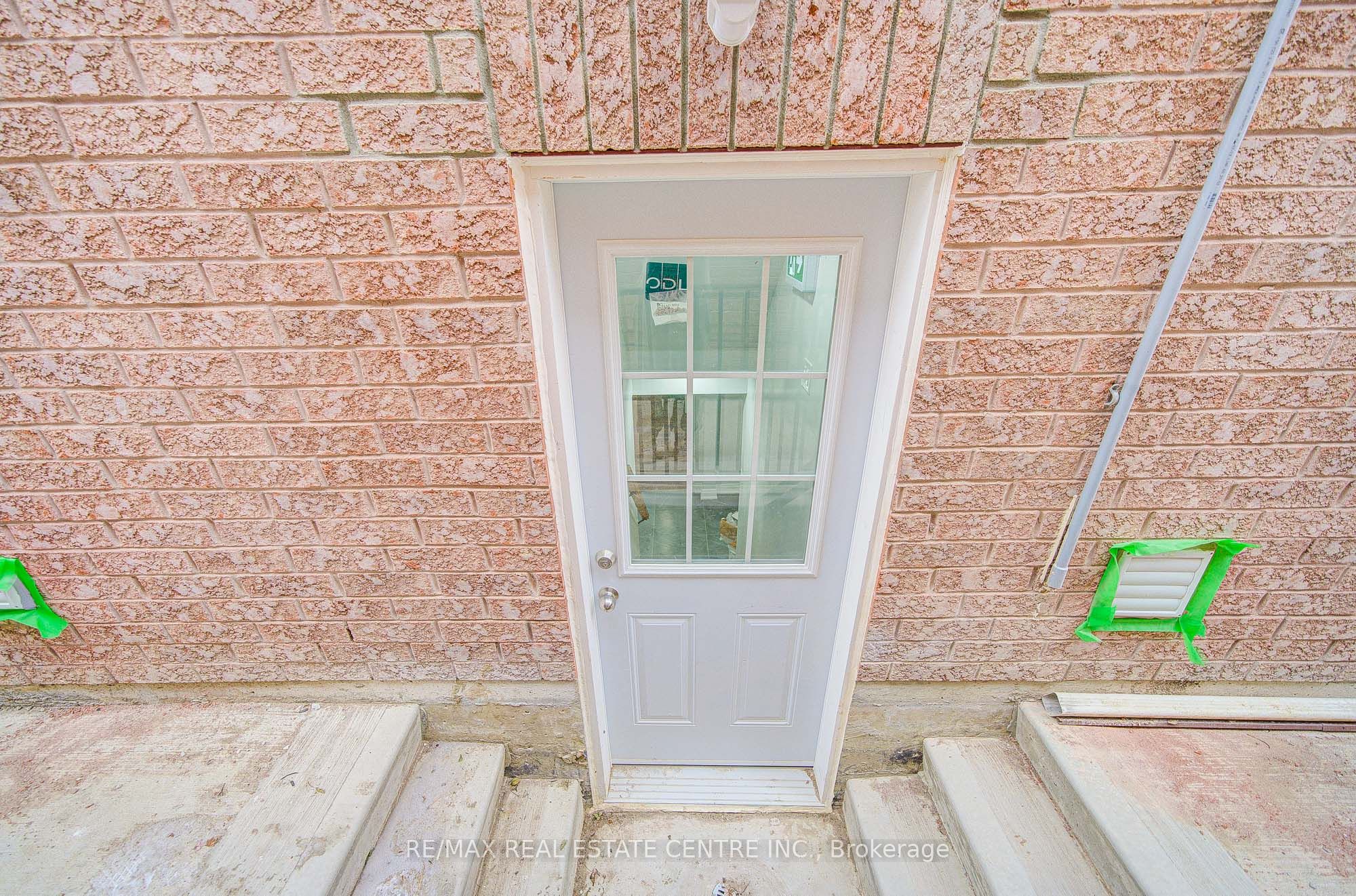 Unit Bsmt - 23 Gamson Crescent, Brampton 5