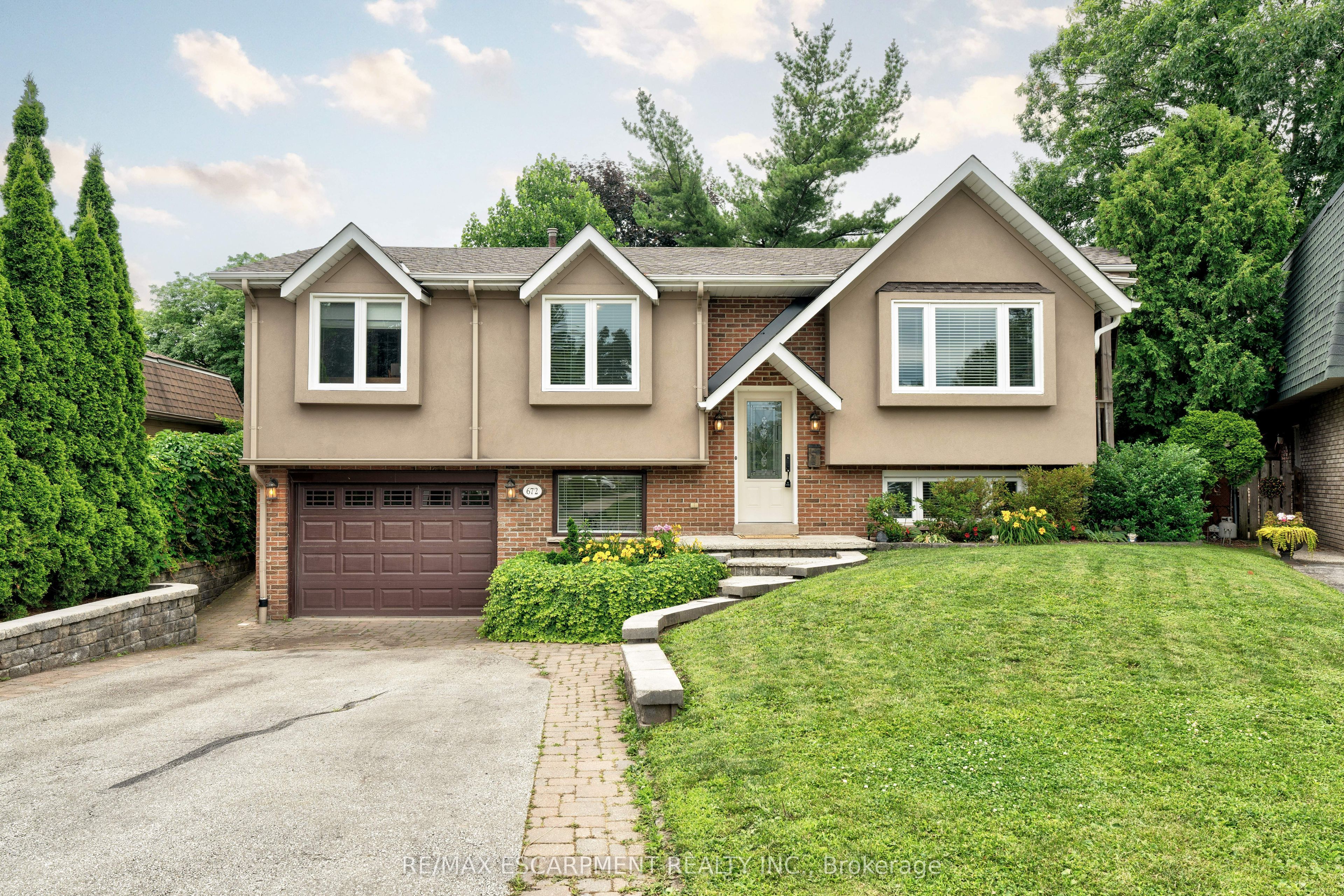 672 Maclaren Dr, Burlington, Ontario L7N2Z2 Sold History HouseSigma