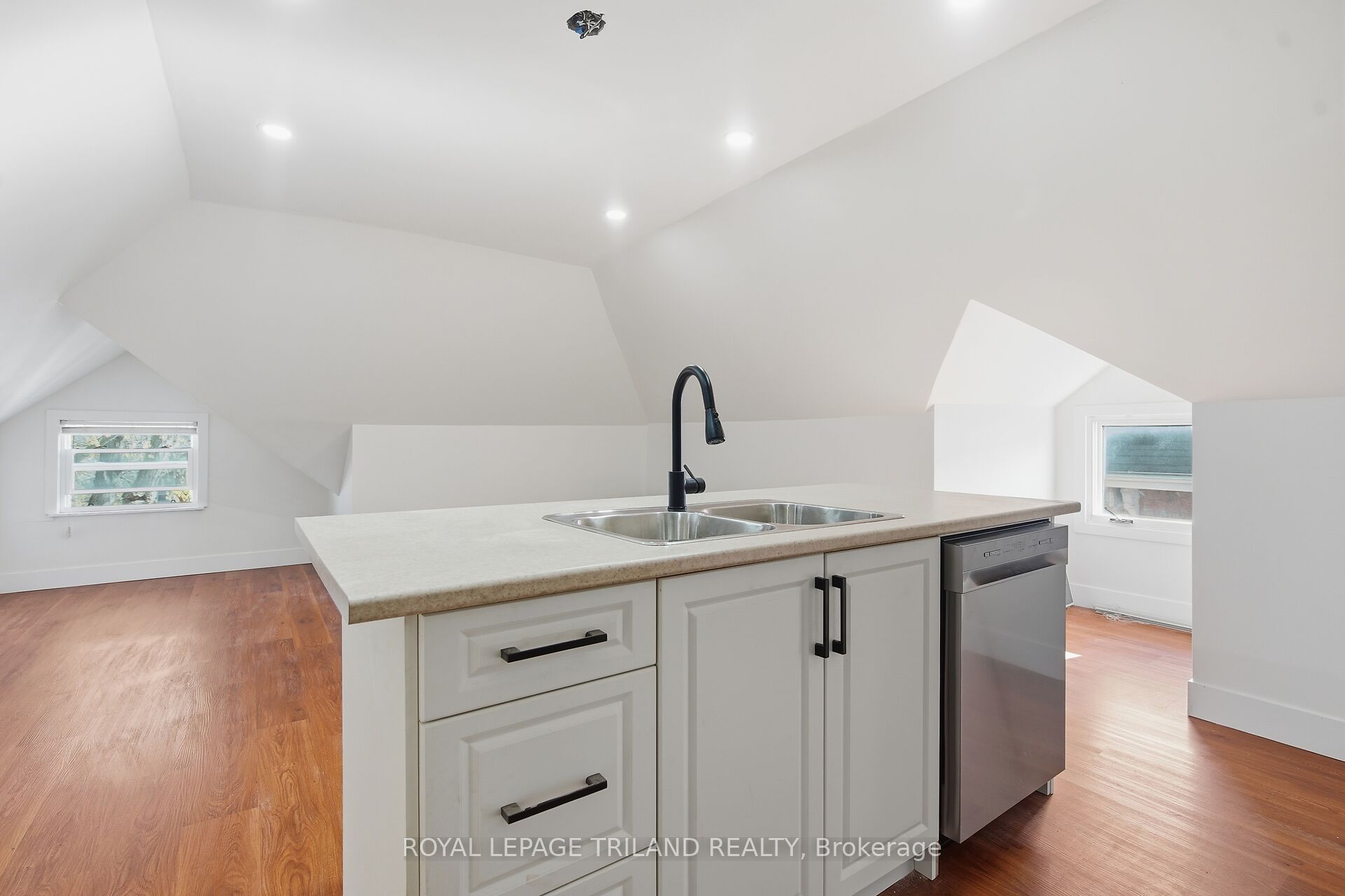 Unit 1 - 22 Mitchell Street, St. Thomas 3