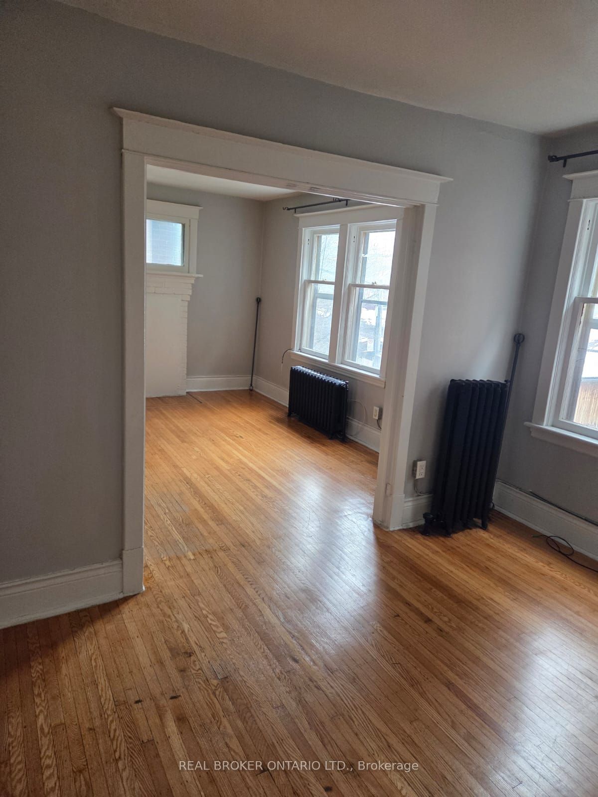 Unit 5 - 985 Main Street E, Hamilton 2