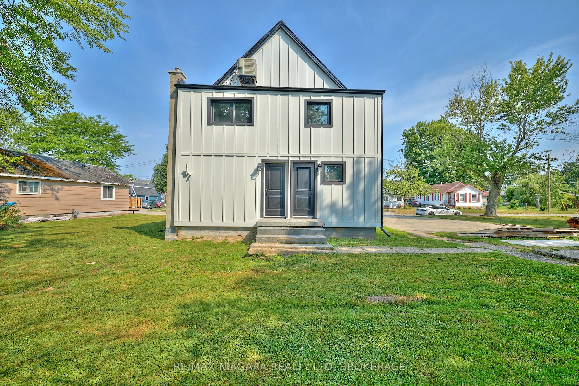 Unit Lower - 19 Maccabee Avenue, Fort Erie 5
