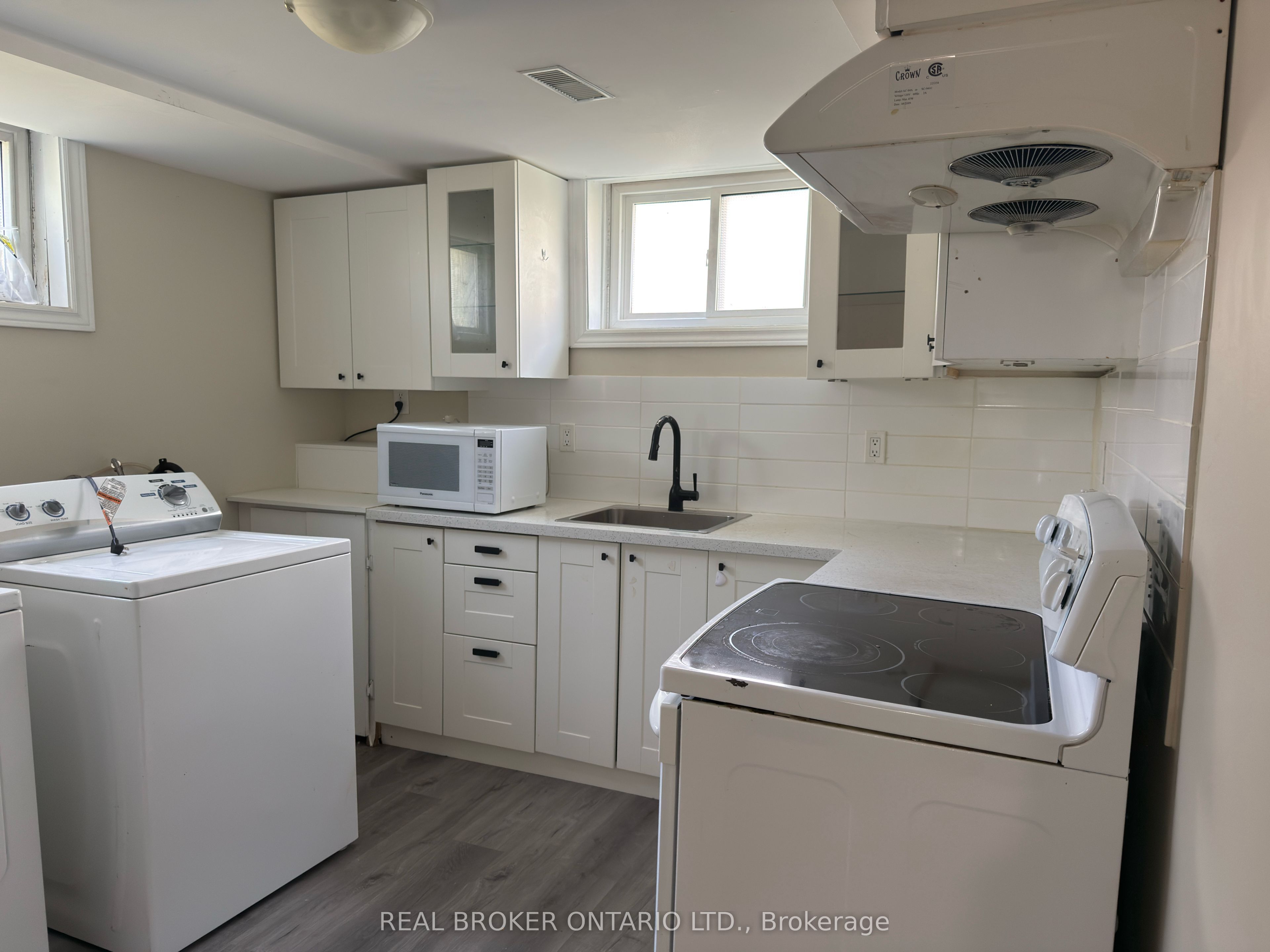 Unit Lower - 311 WALLACE Avenue S, Welland 4