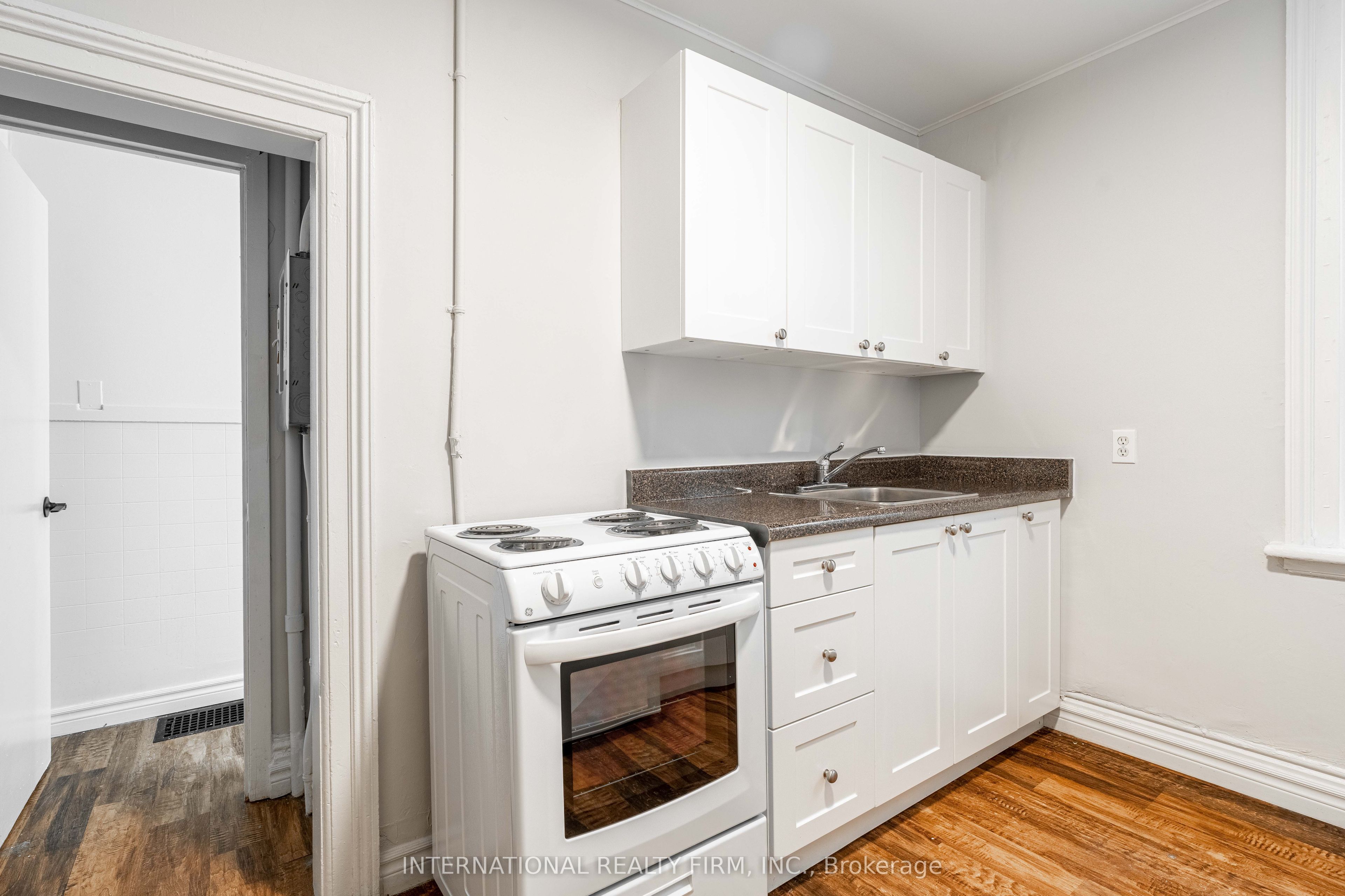 Unit 3 - 221 Hamilton Road, London 4