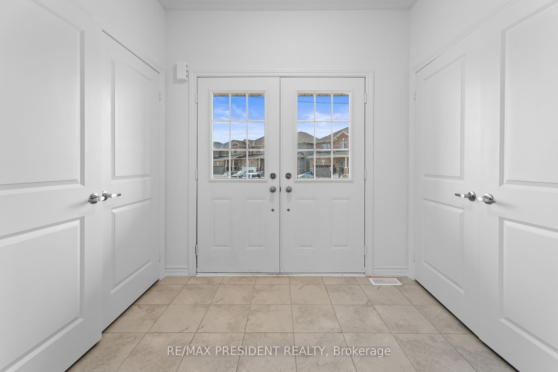 335 Russell Street, Southgate 2