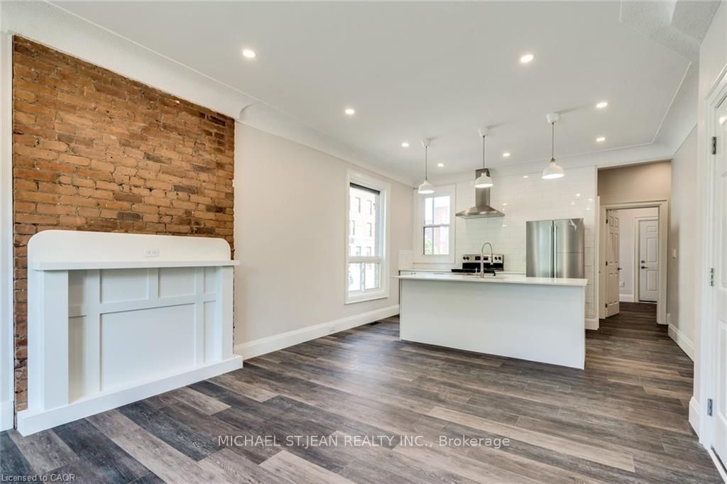 Unit 1 - 276 Sanford Avenue N, Hamilton 4