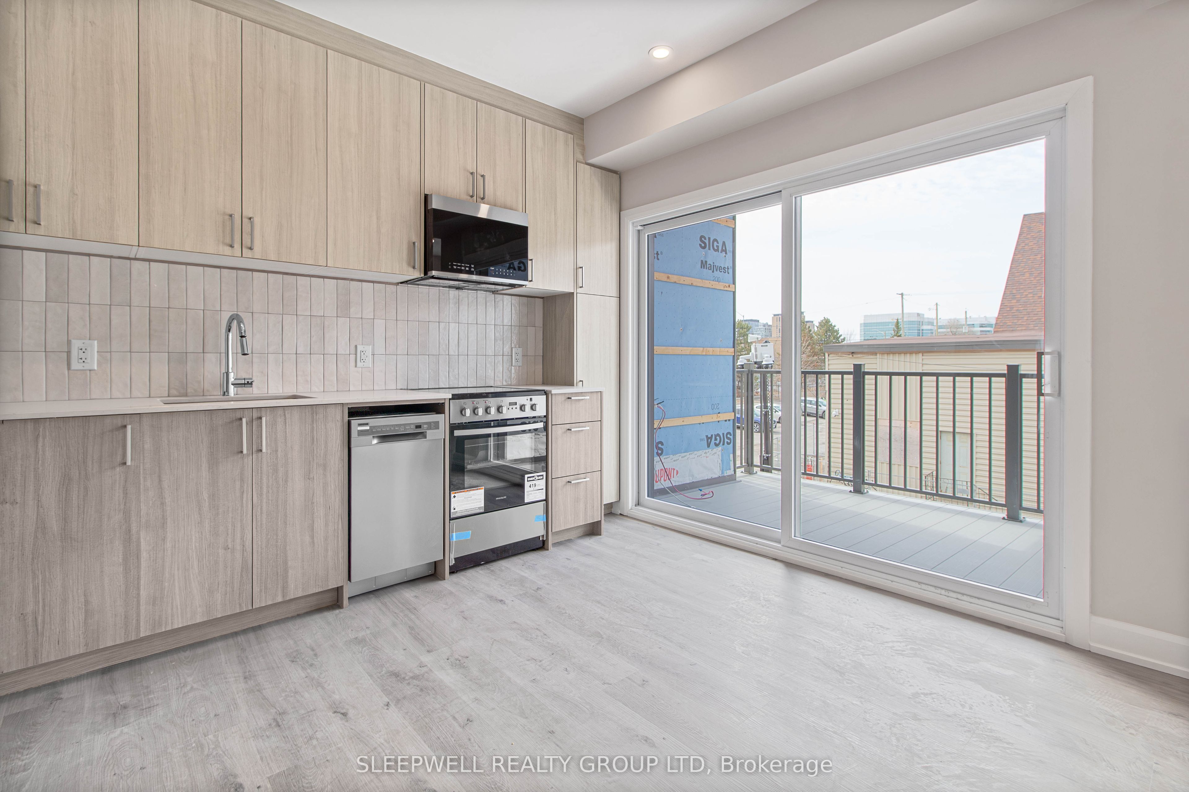 Unit 303 - 370 Cambridge Street N, Ottawa 4
