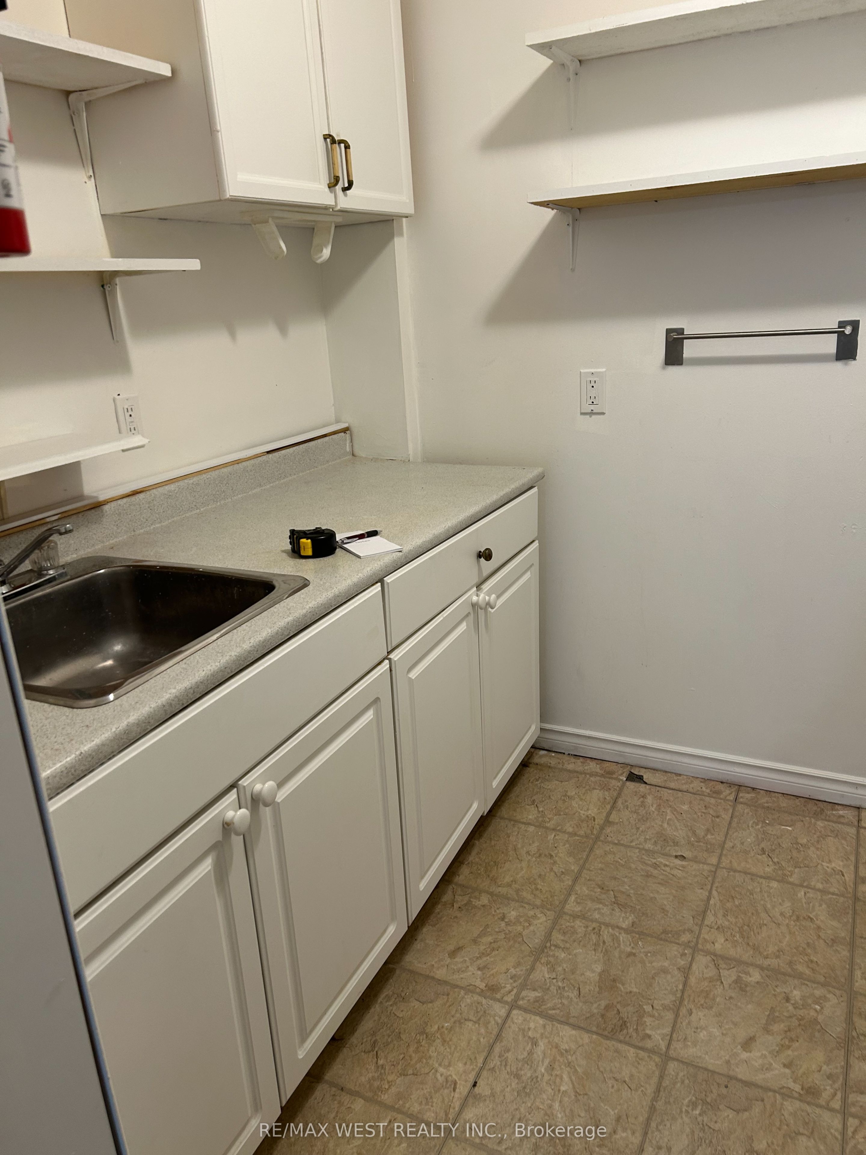 Unit 7 - 89 King Street, Kawartha Lakes 3