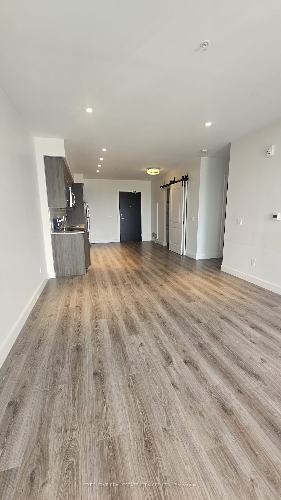 Unit 1905 - 15 Glebe Street, Cambridge 3