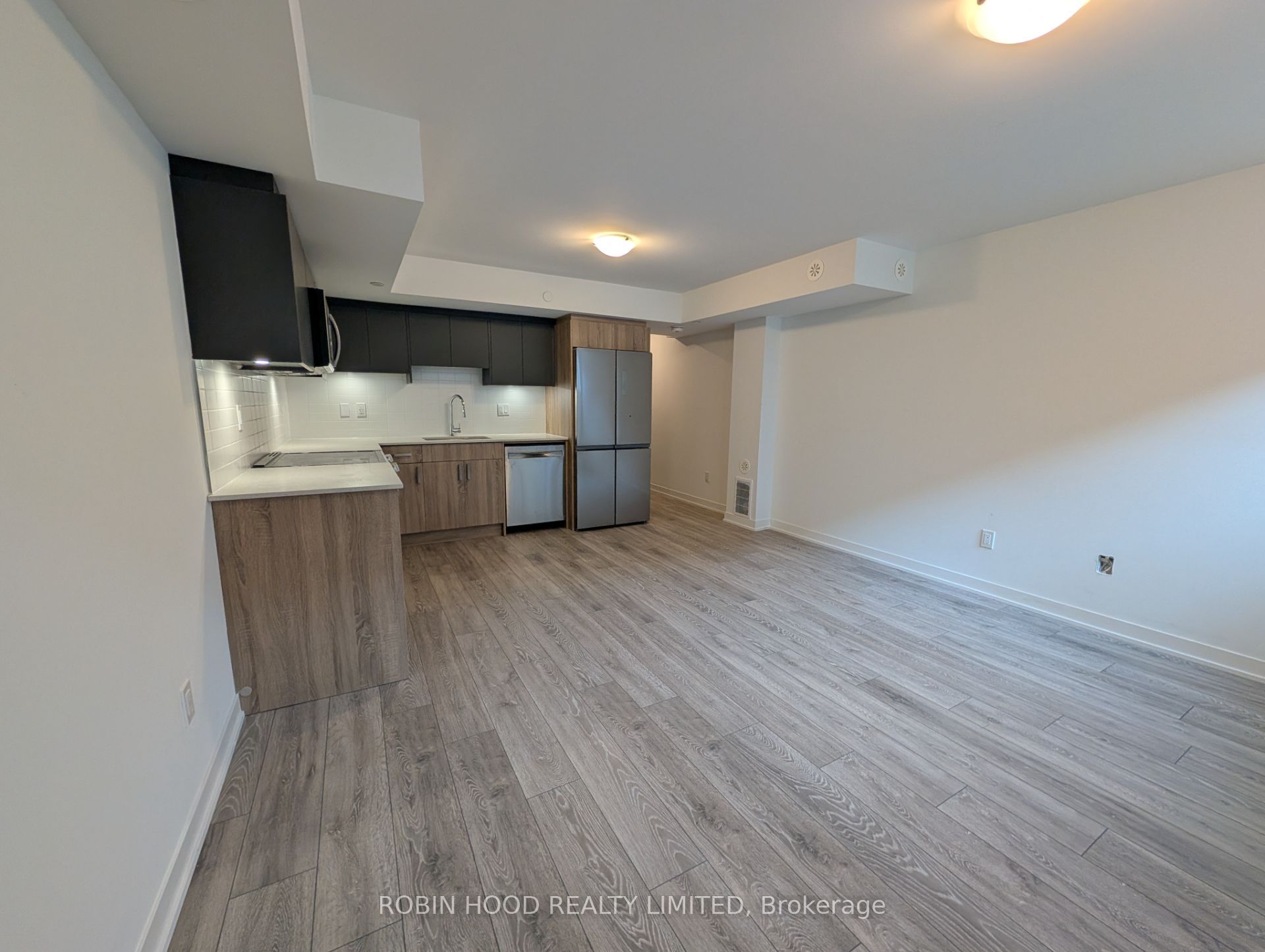 Unit 3 - 70 Green Gardens Boulevard, Toronto 2