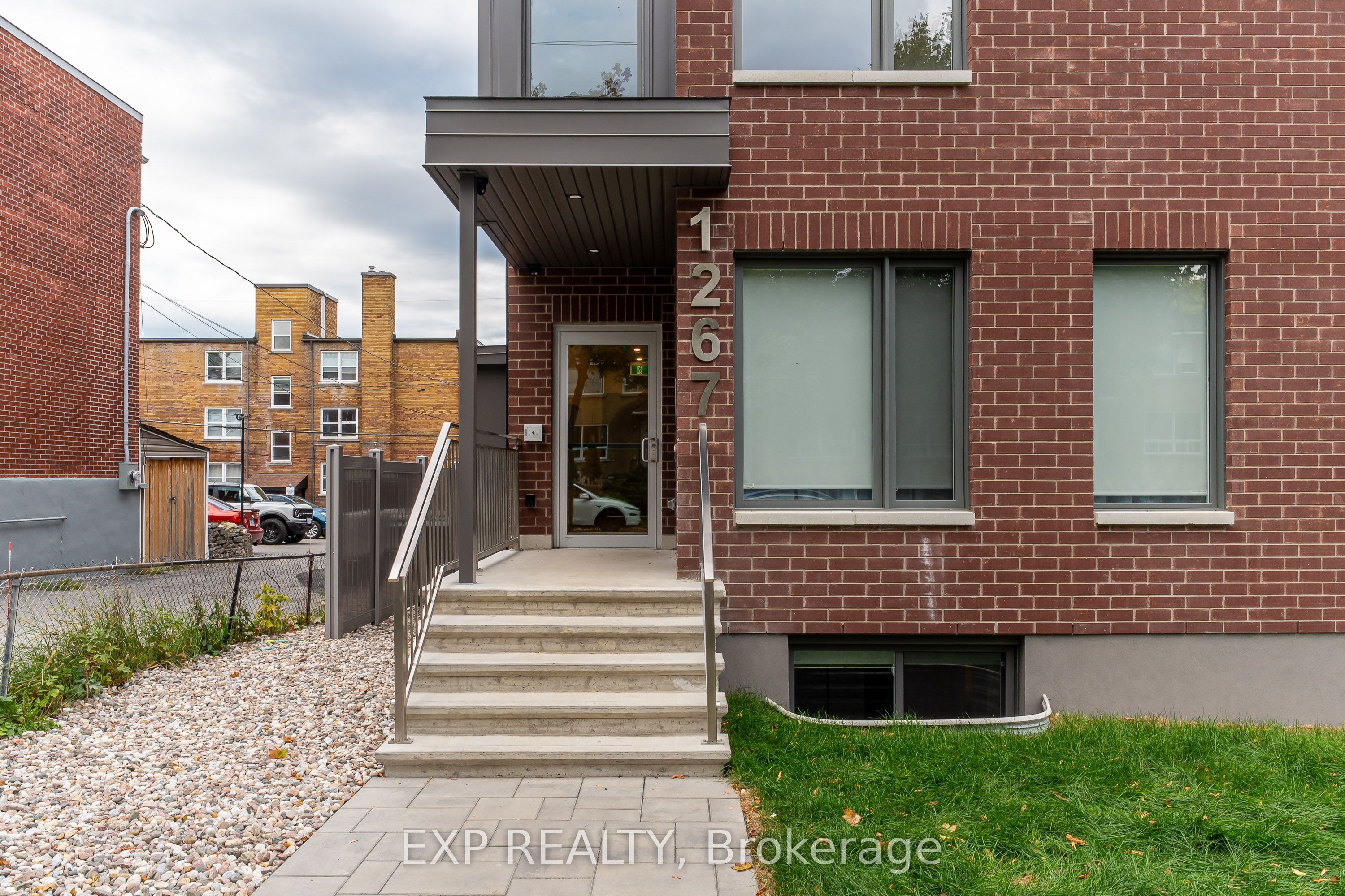 Unit 2 - 1267 Summerville Avenue, Ottawa 2