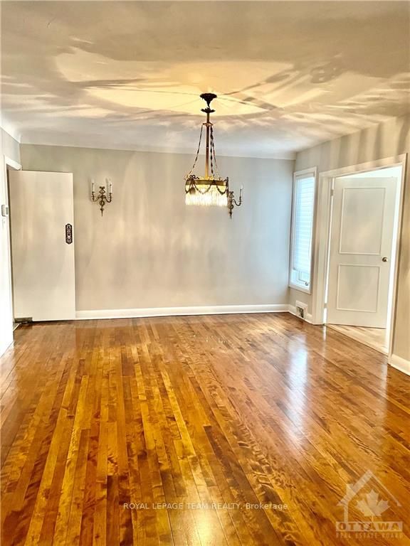 522 PICCADILLY Avenue, Ottawa 4