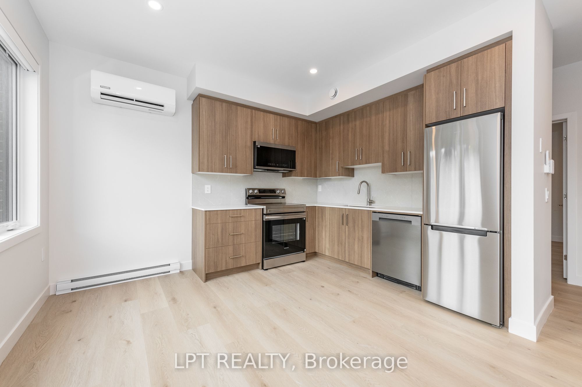 Unit 3 - 249 Columbus Avenue, Ottawa 5