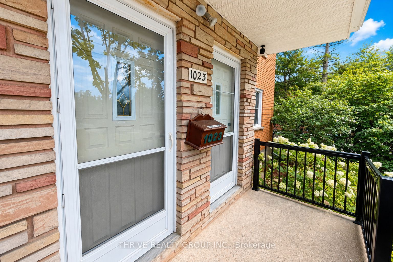 Unit Main - 1023 Eagle Drive, London 4