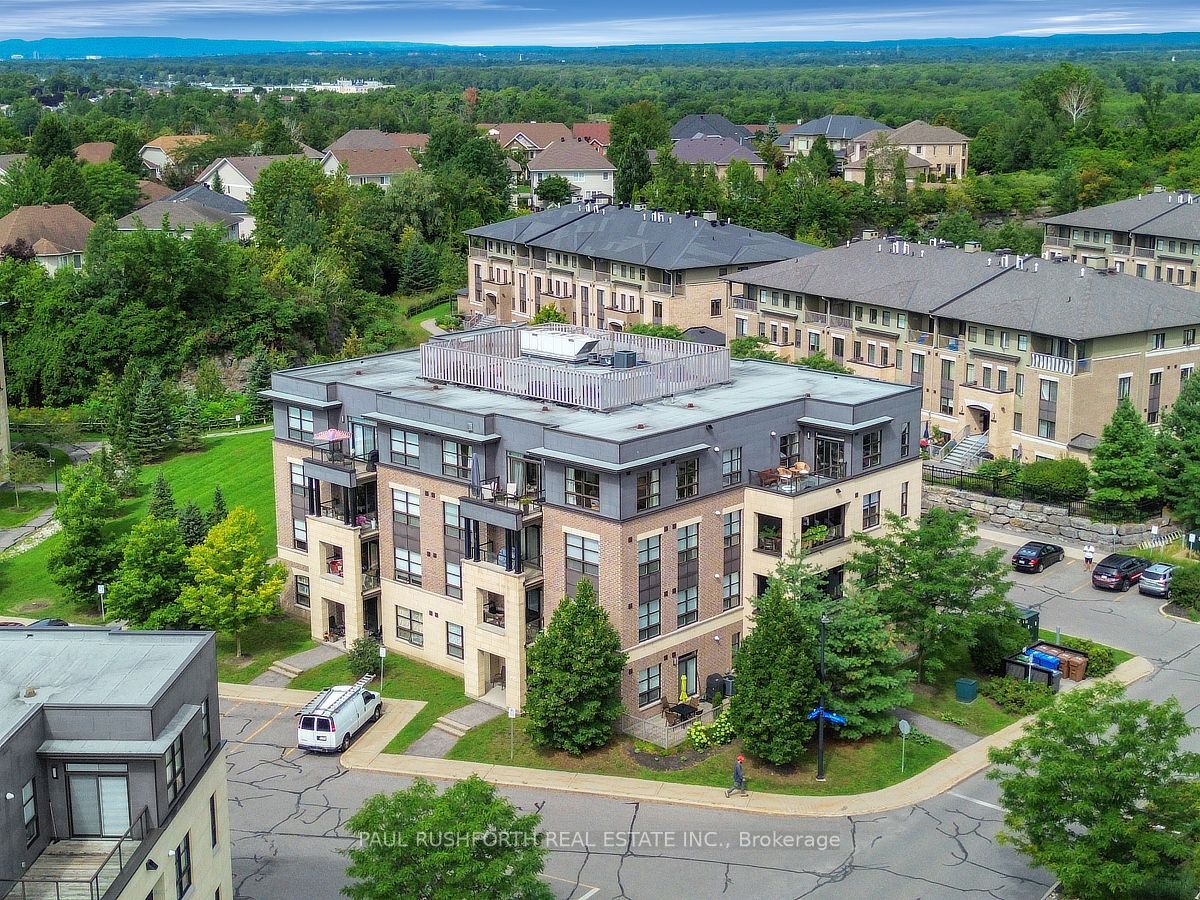 Unit 203 - 215 Titanium Private, Orleans-Gloucester 2