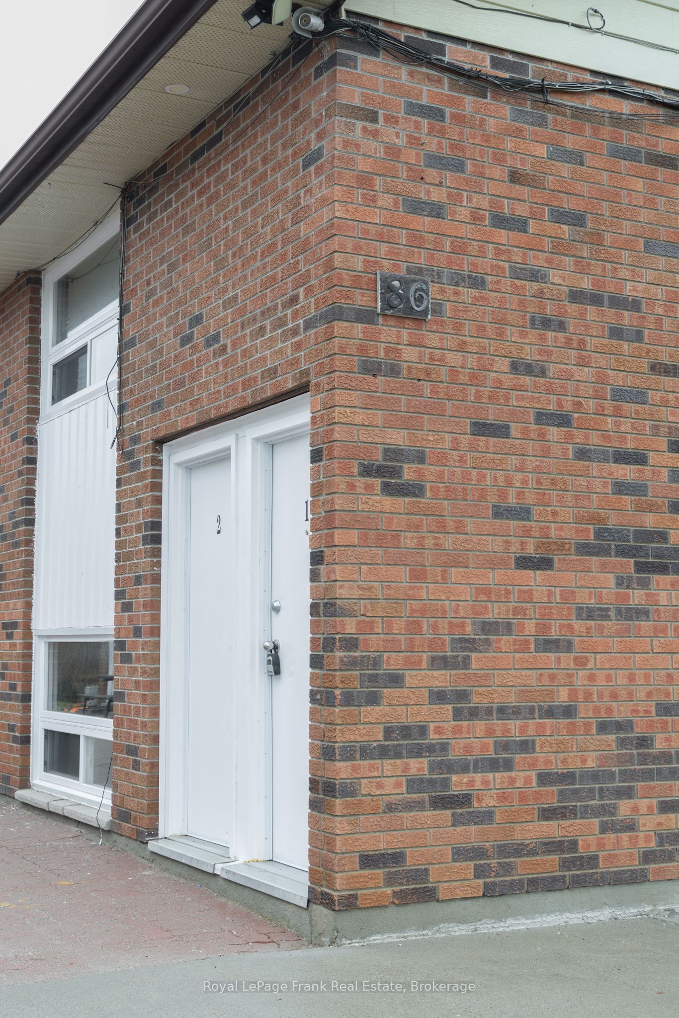 Unit 3 - 84 Mary Street W, Kawartha Lakes 2