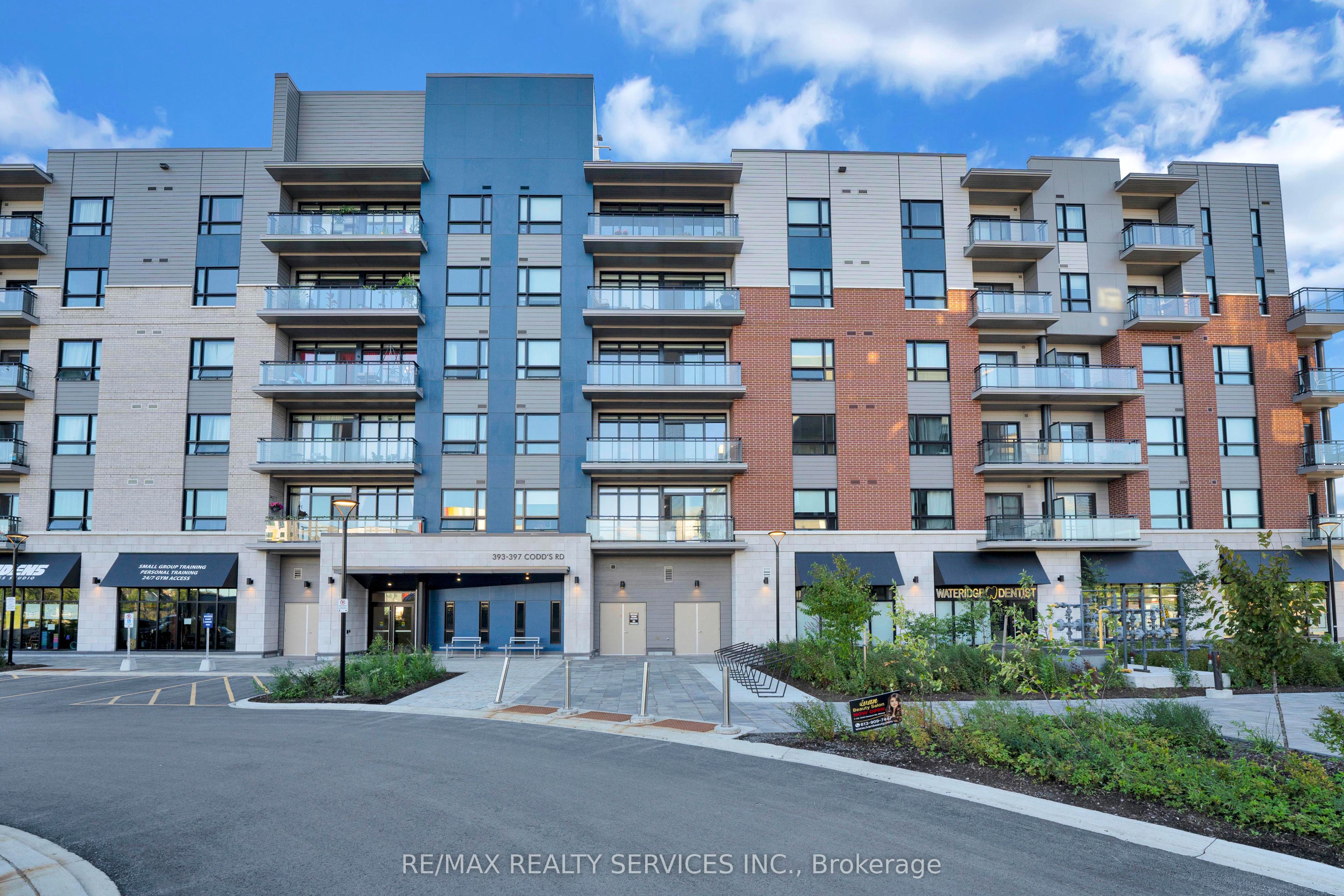 Unit 515 - 397 Codd's Road, Ottawa 2