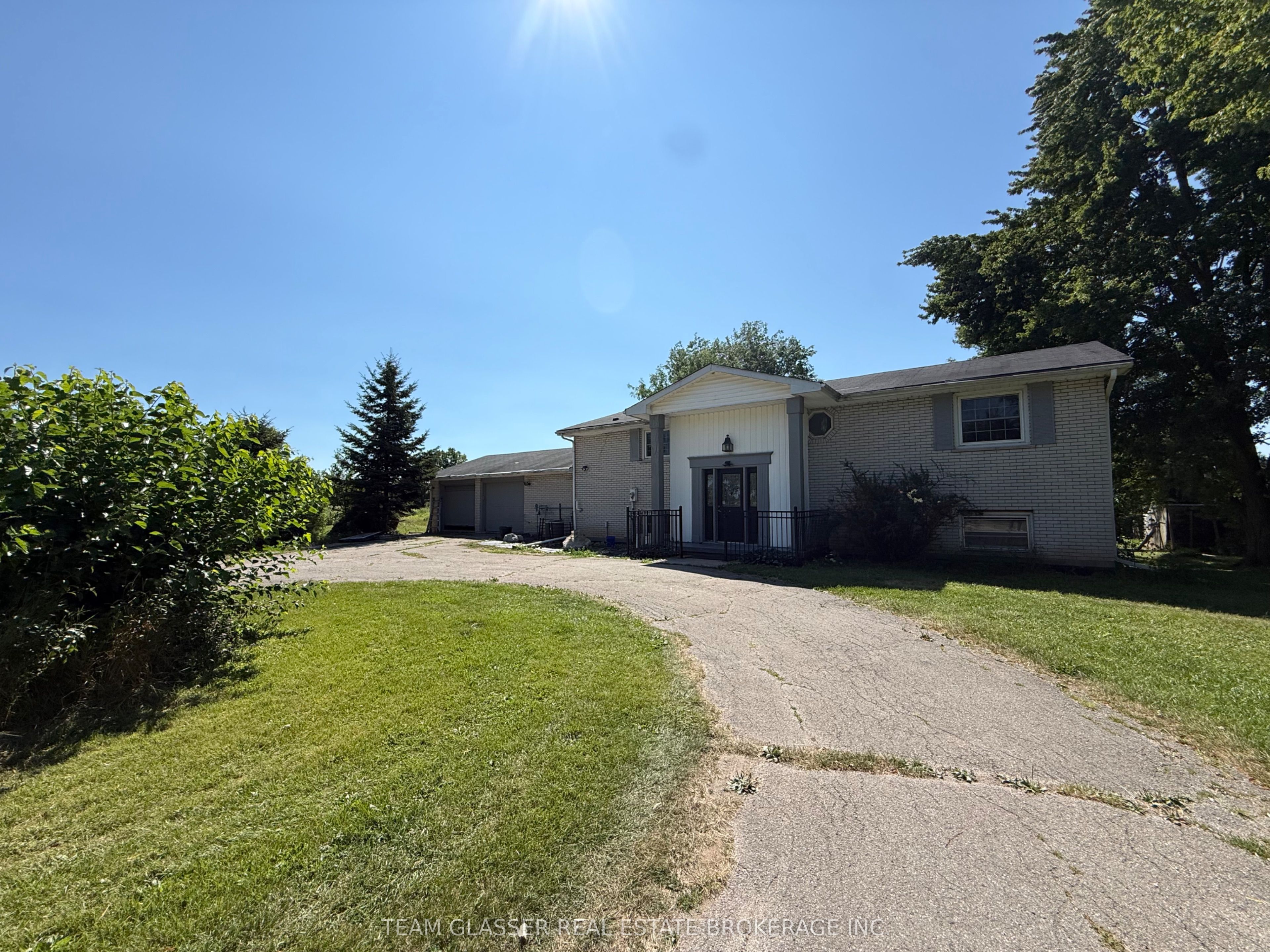 7395 WESTMINSTER Drive, London 2