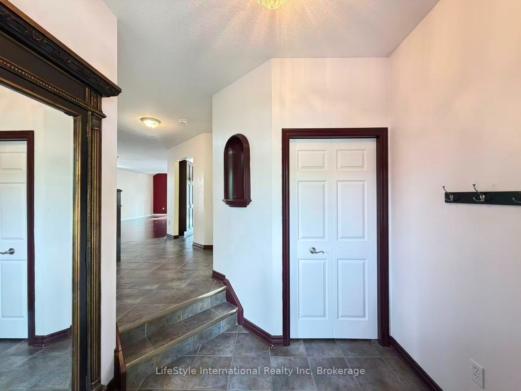 Unit Main Unit - 16 Lynch Circle, Guelph 3
