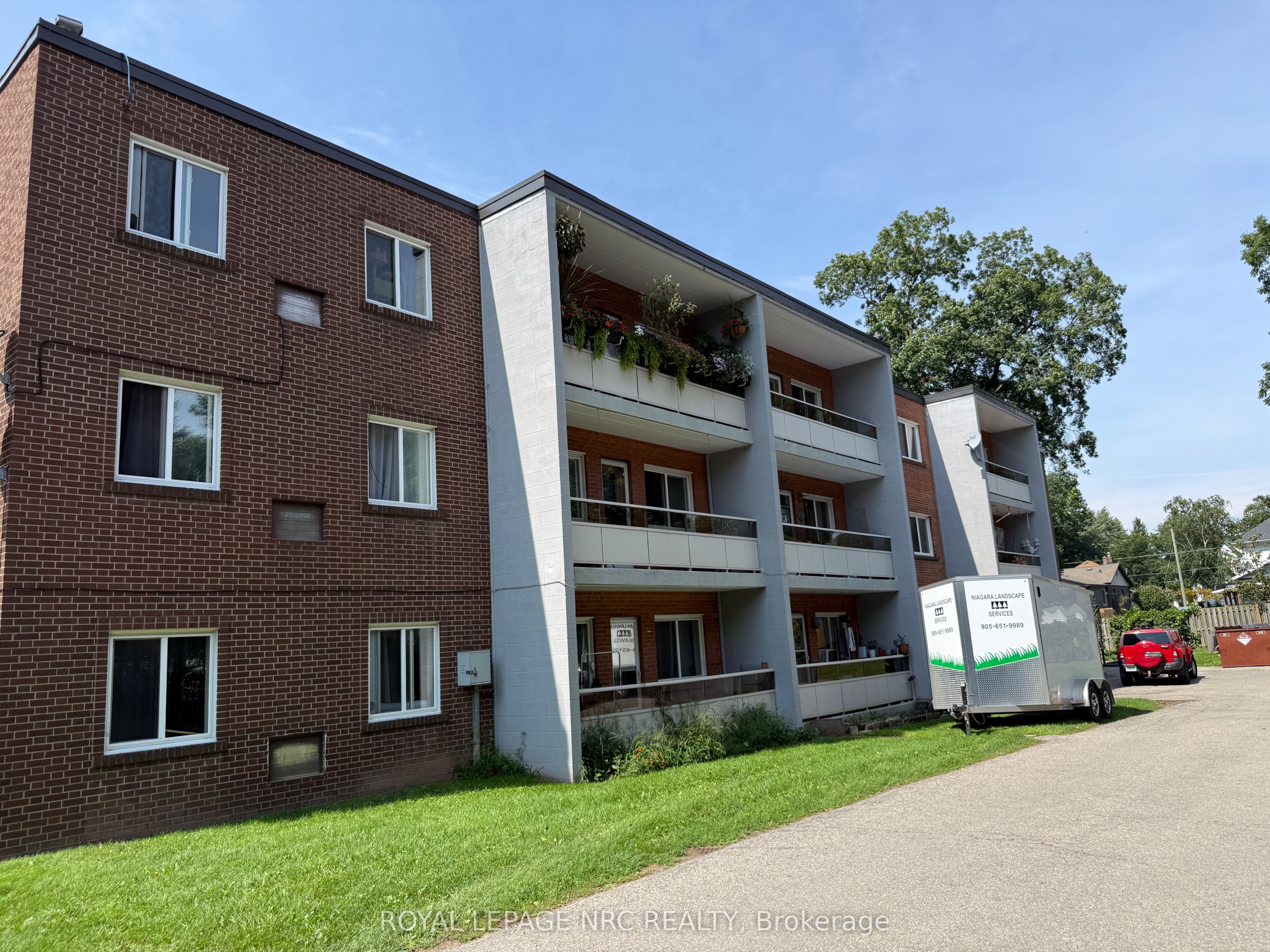 Unit 34 - 6035 Murray Street, Niagara Falls 2