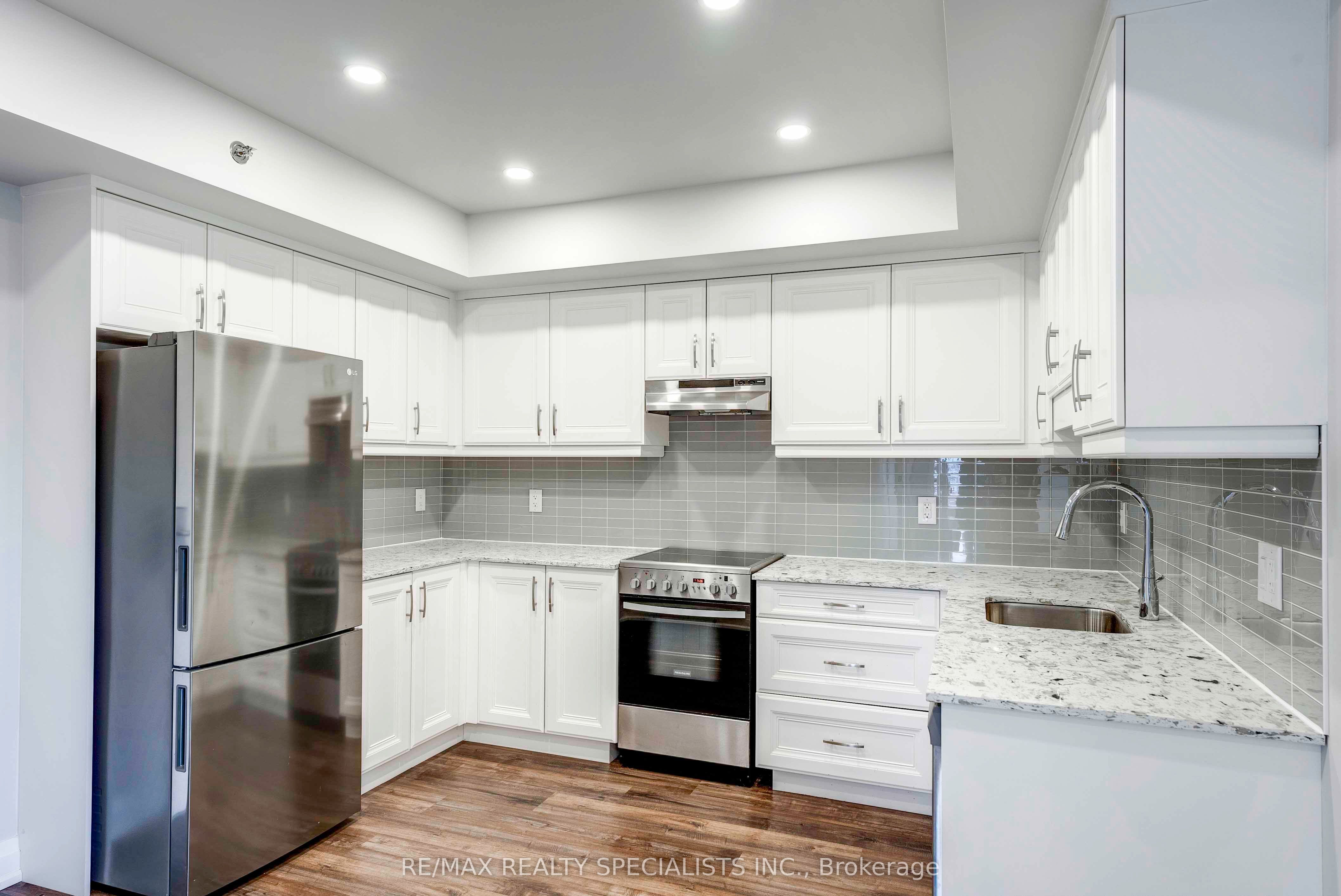 Unit 705 - 5698 Main Street, Niagara Falls 5