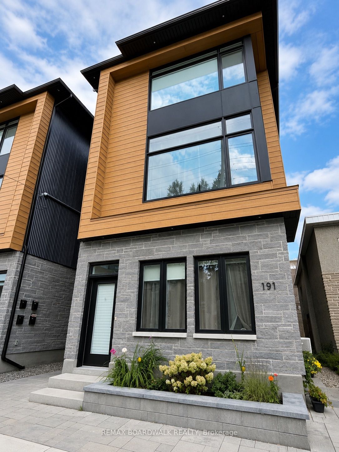Unit 2B - 191 Hinchey Avenue, Ottawa 2