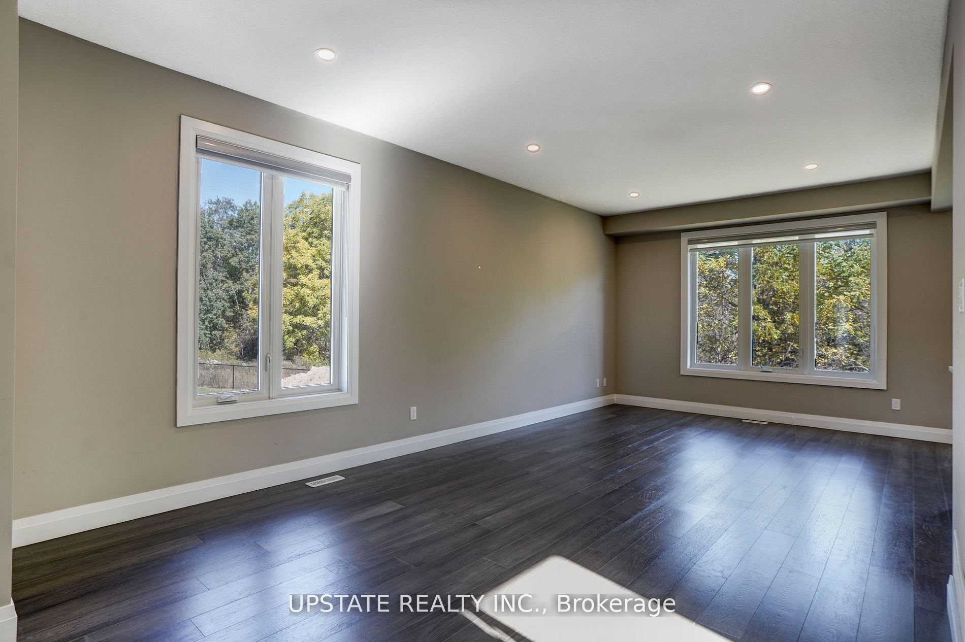 2694 Bobolink Lane, London 4