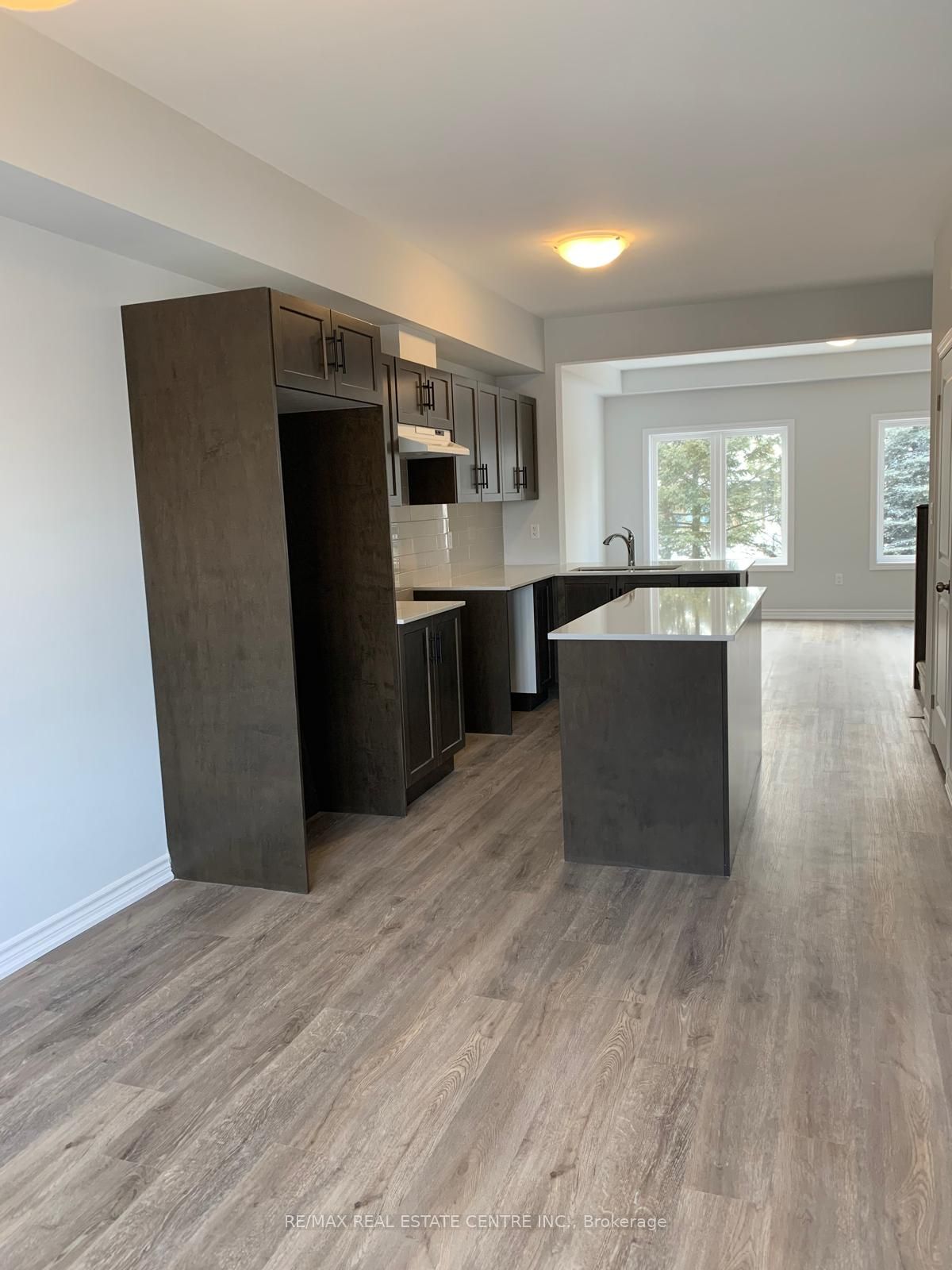 Unit 35 - 124 Compass Trail, Cambridge 3