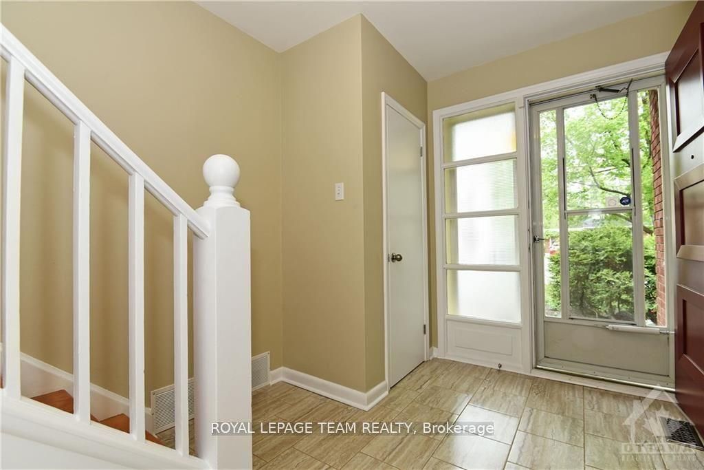 822 Quinlan Road, Ottawa 2