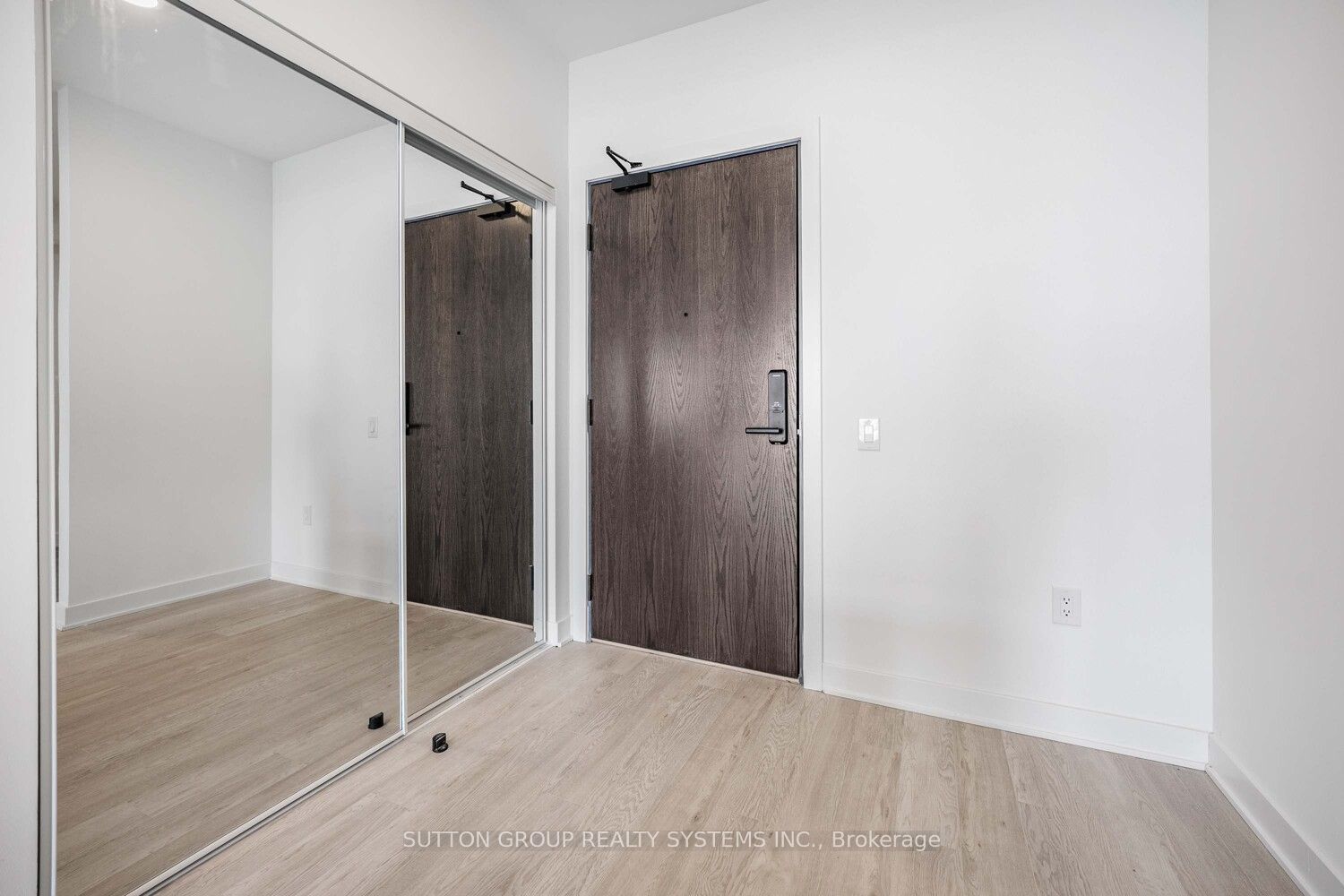 Unit 911 - 2782 Barton Street E, Hamilton 4