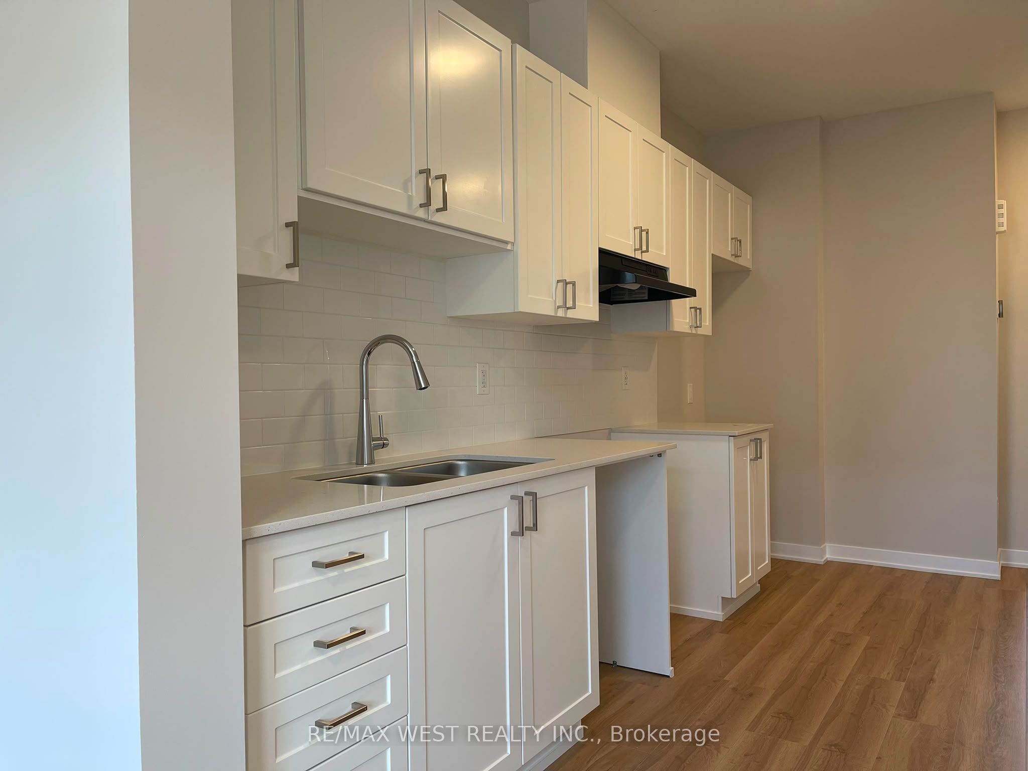 810 Utopie Private, Orleans-Gloucester 3