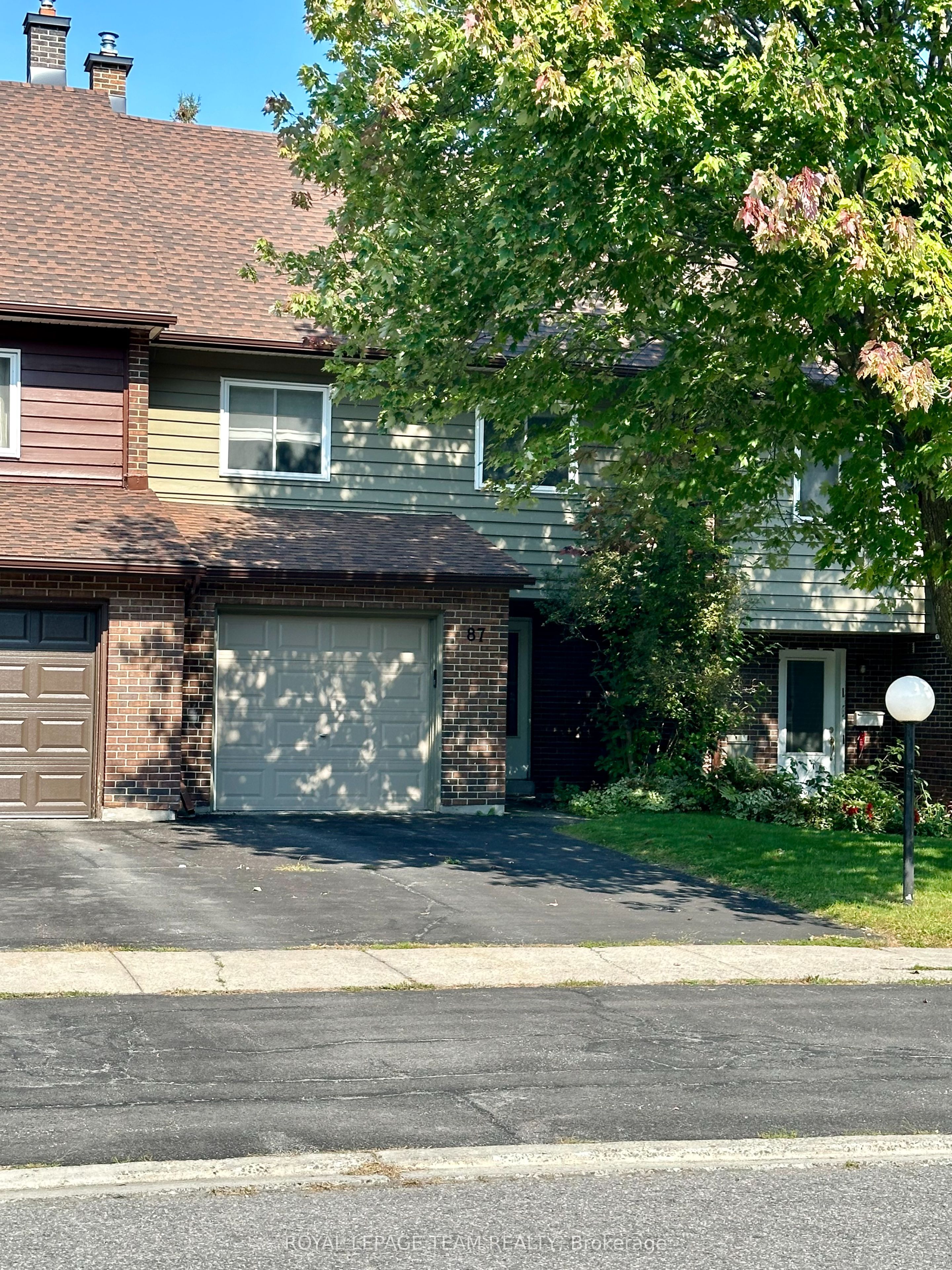 87 GLEN PARK Drive, Orleans-Gloucester 2