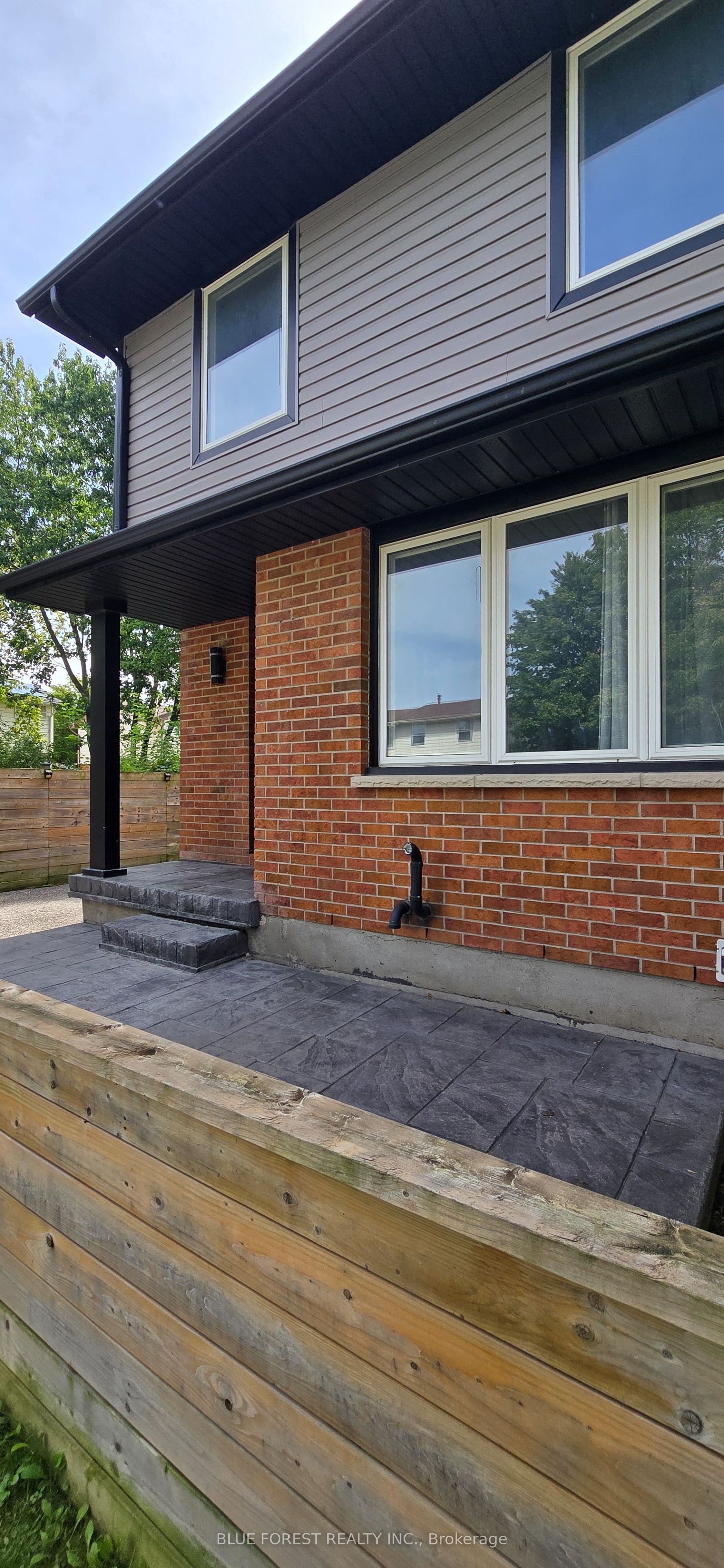 93 Elvira Crescent, London 2