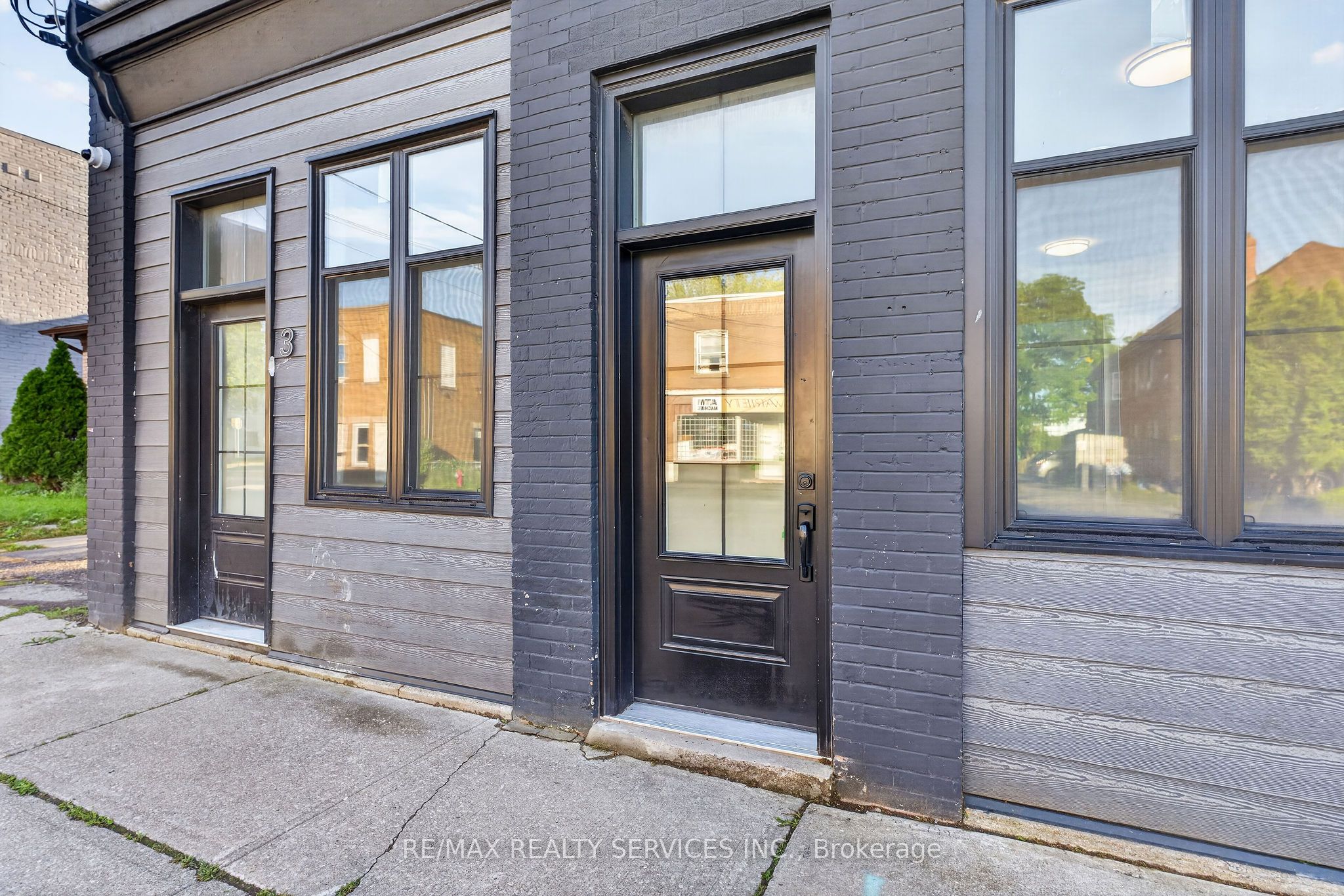 Unit 5 - 260 King Street, Welland 2