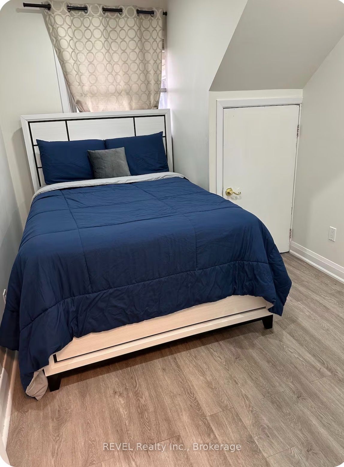 Unit Main - 6042 Stevens Street, Niagara Falls 5