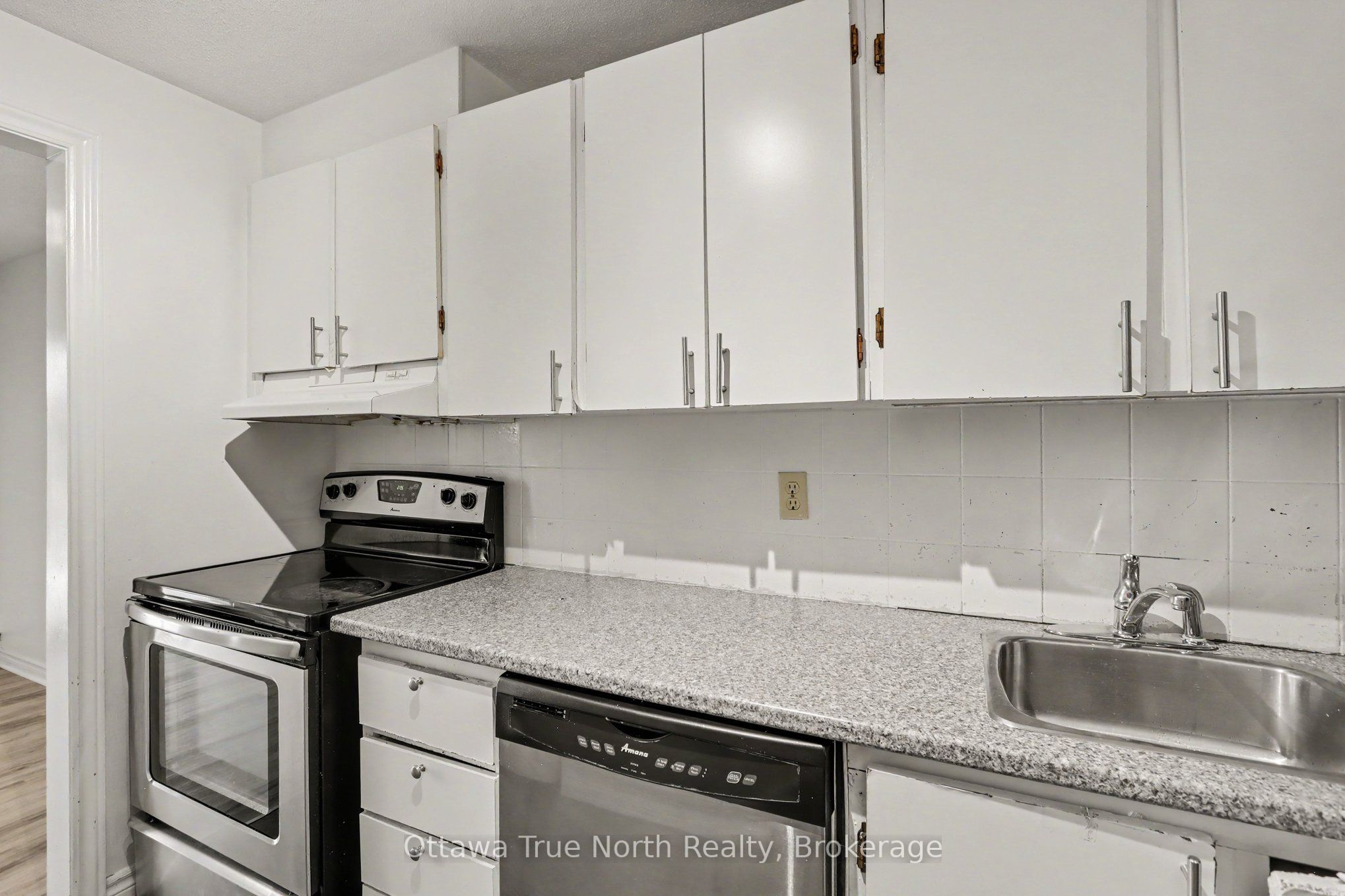 Unit 3 - 4 Sweetbriar Circle, Nepean 5