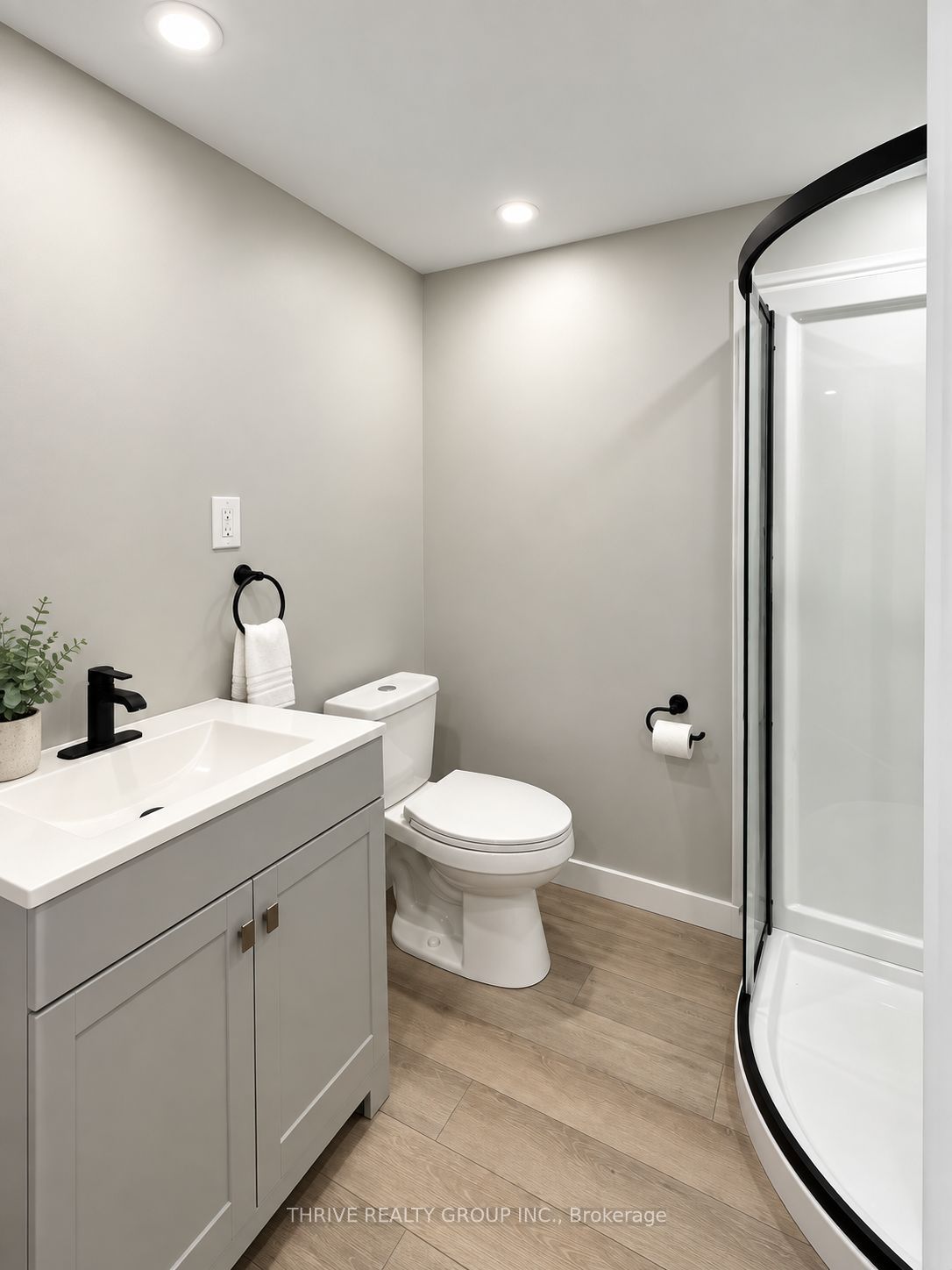 Unit 3 - 118 Pine Lawn Avenue, London 4