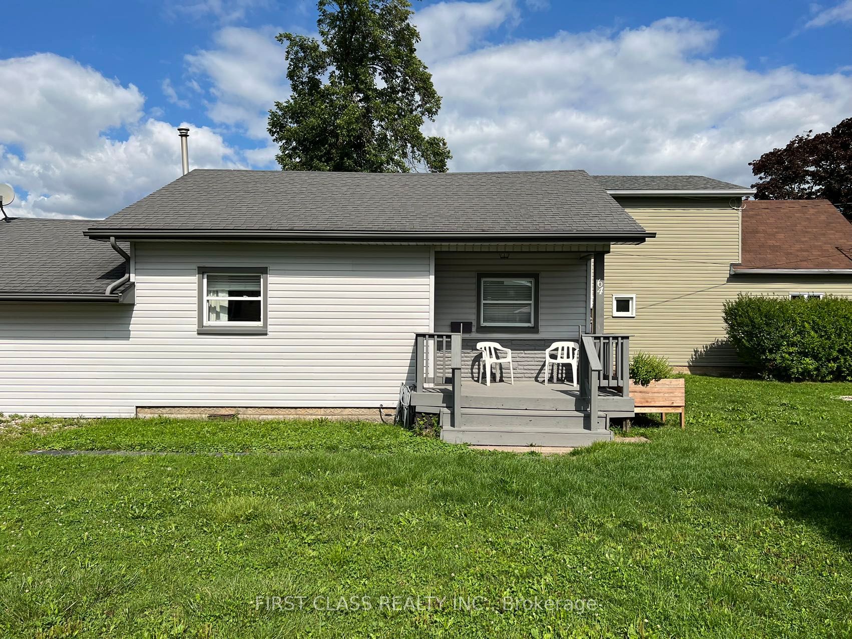 64 Dominion Road, Fort Erie 3