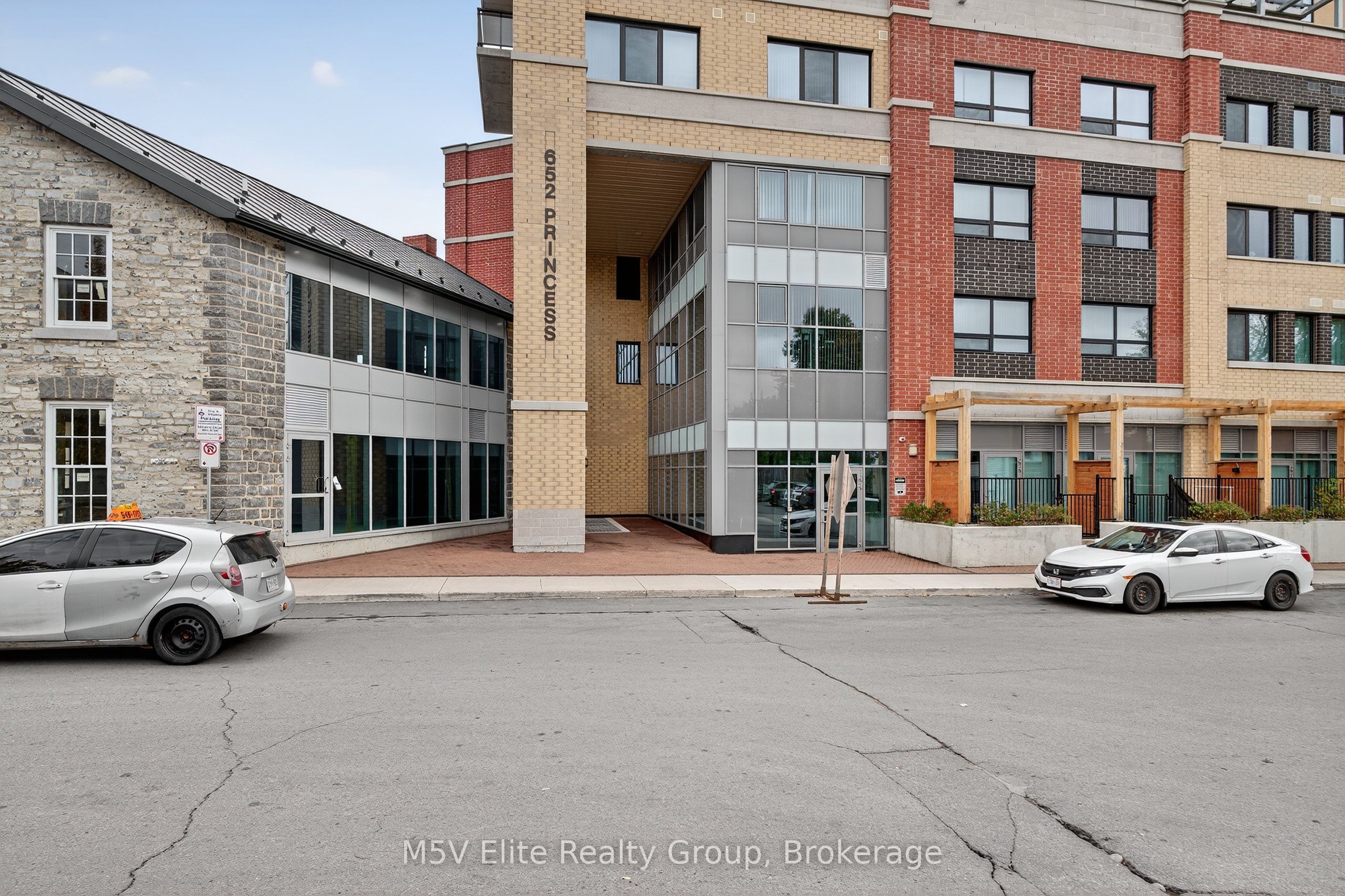 Unit 341 - 652 Princess Street, Kingston 2
