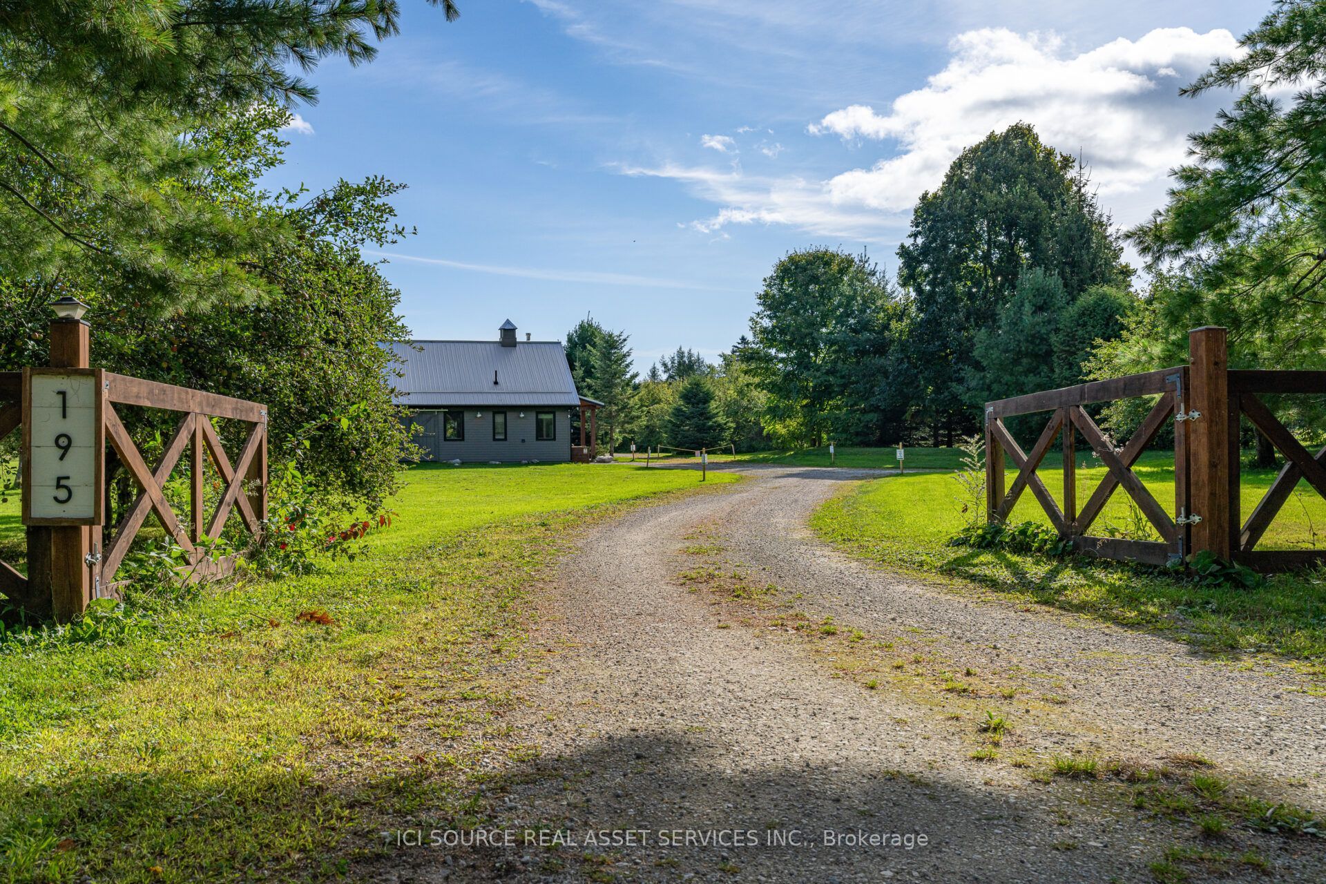 195 Centre Street S, Meaford 2