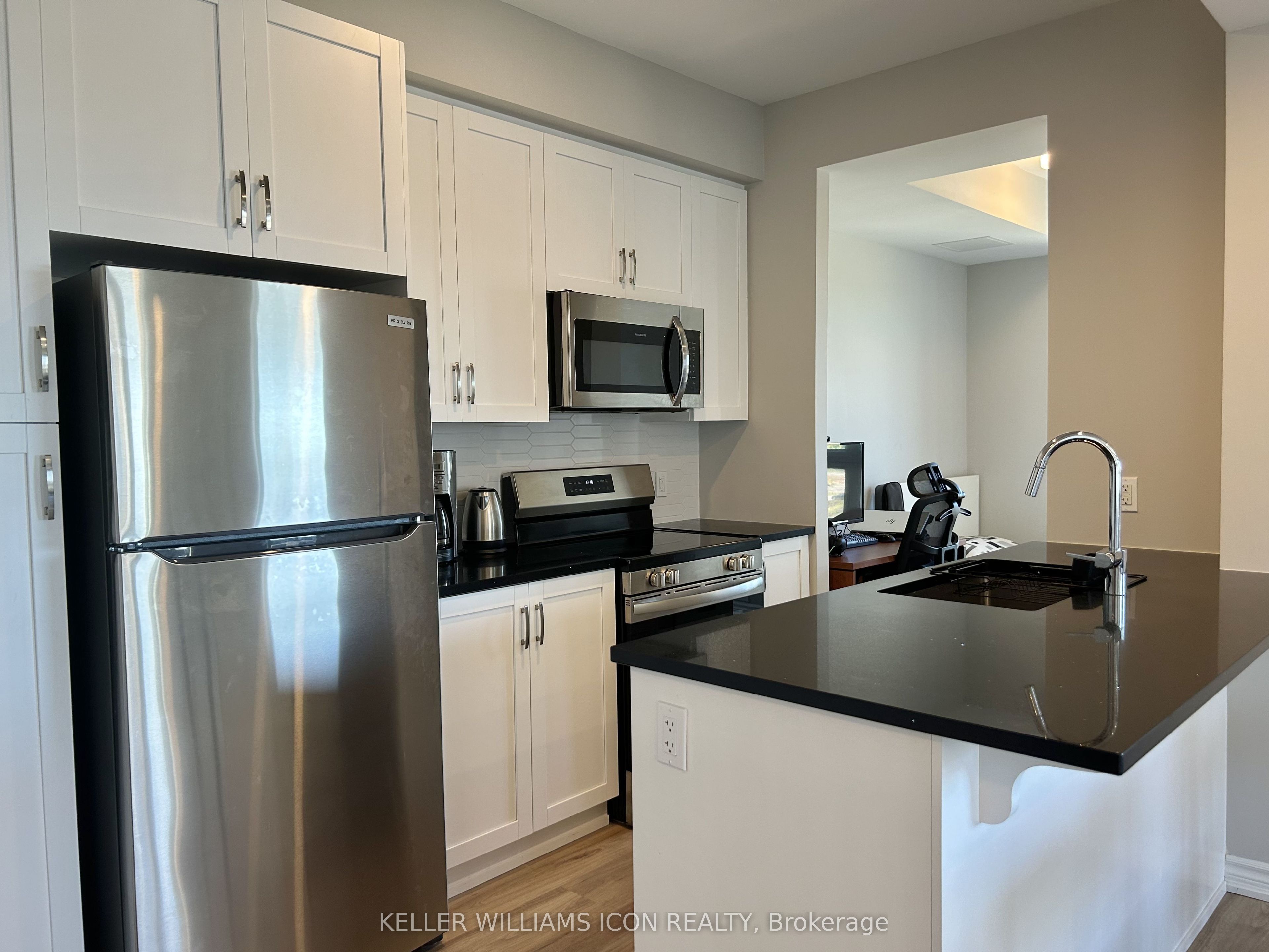 Unit 605 - 1350 Hemlock Road, Ottawa 4