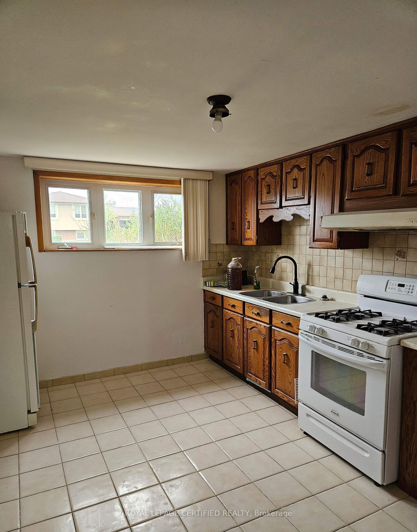 Unit Bsmt - 115 Deerhurst Road, Stoney Creek 2