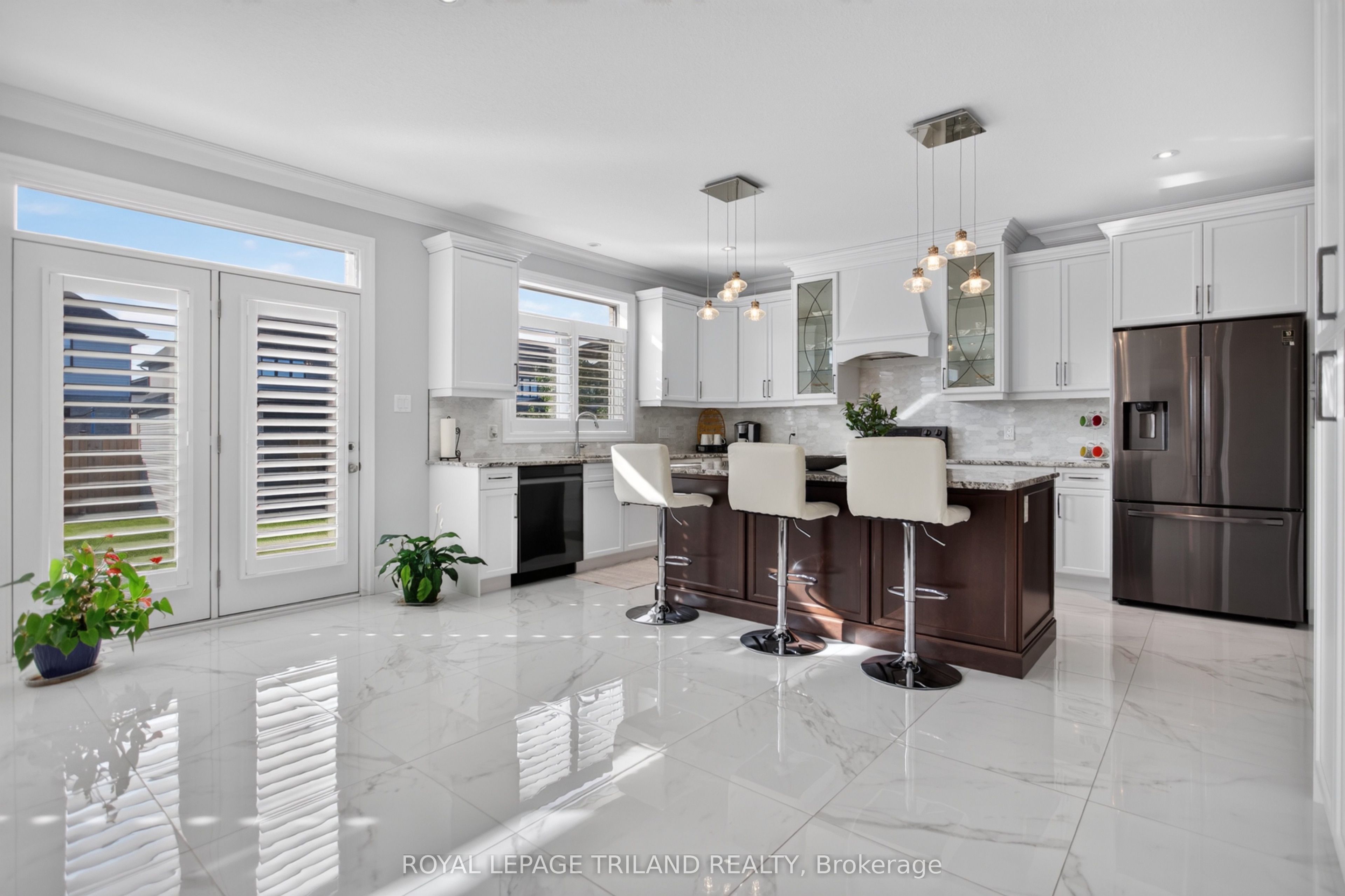 6515 French Avenue, London 3