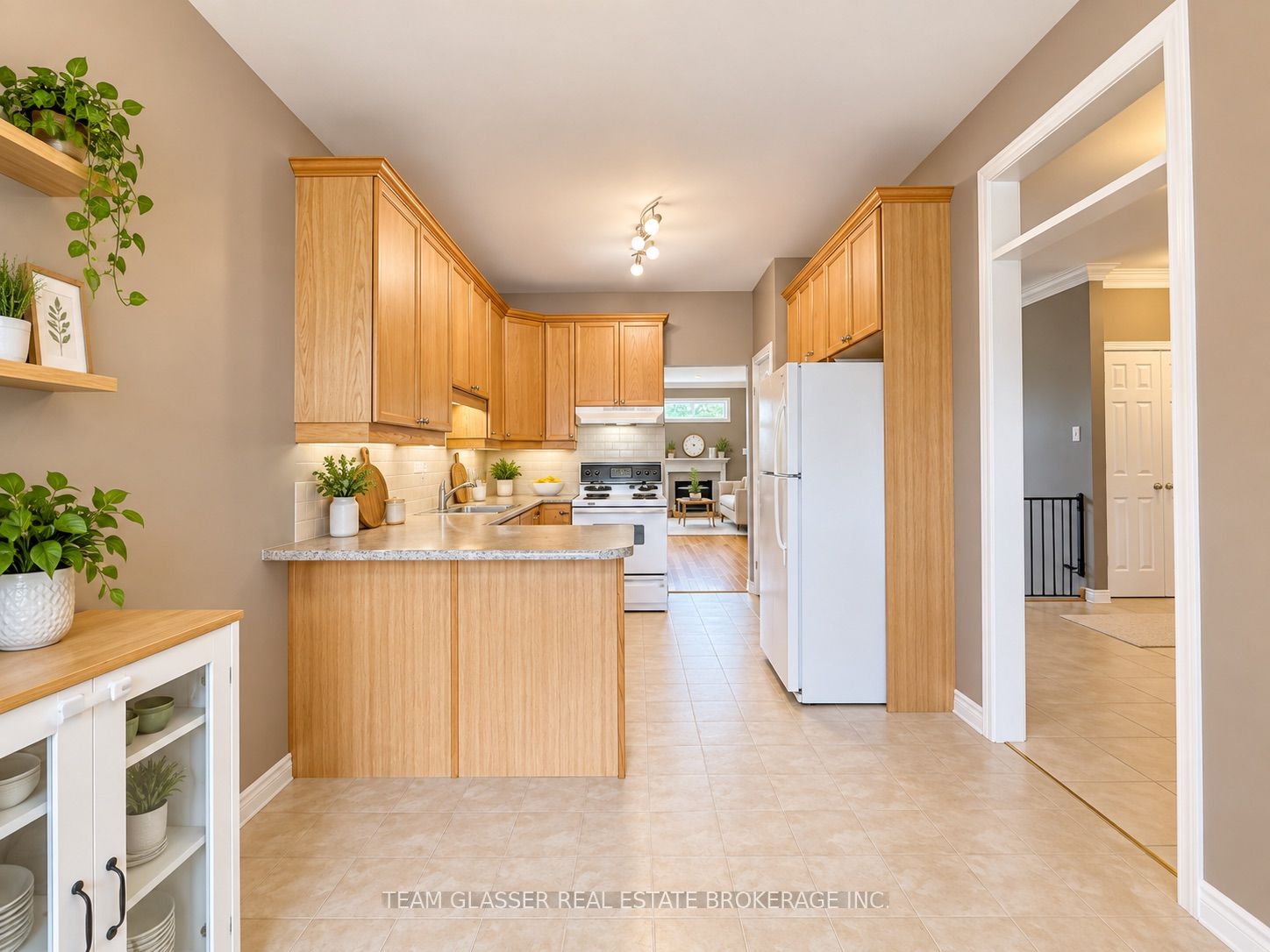 Unit 32 - 44 EDGEVALLEY Road, London 4