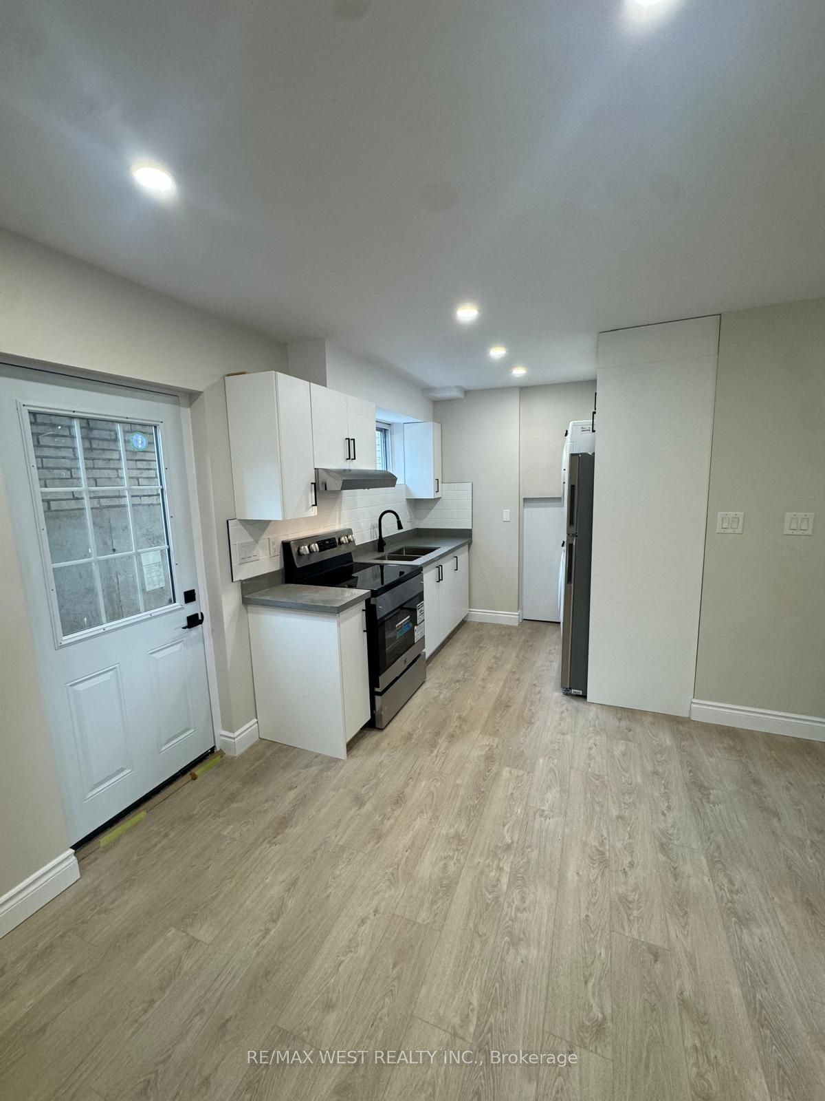 Unit Lower - 1 Treelawn Terrace, Brantford 2