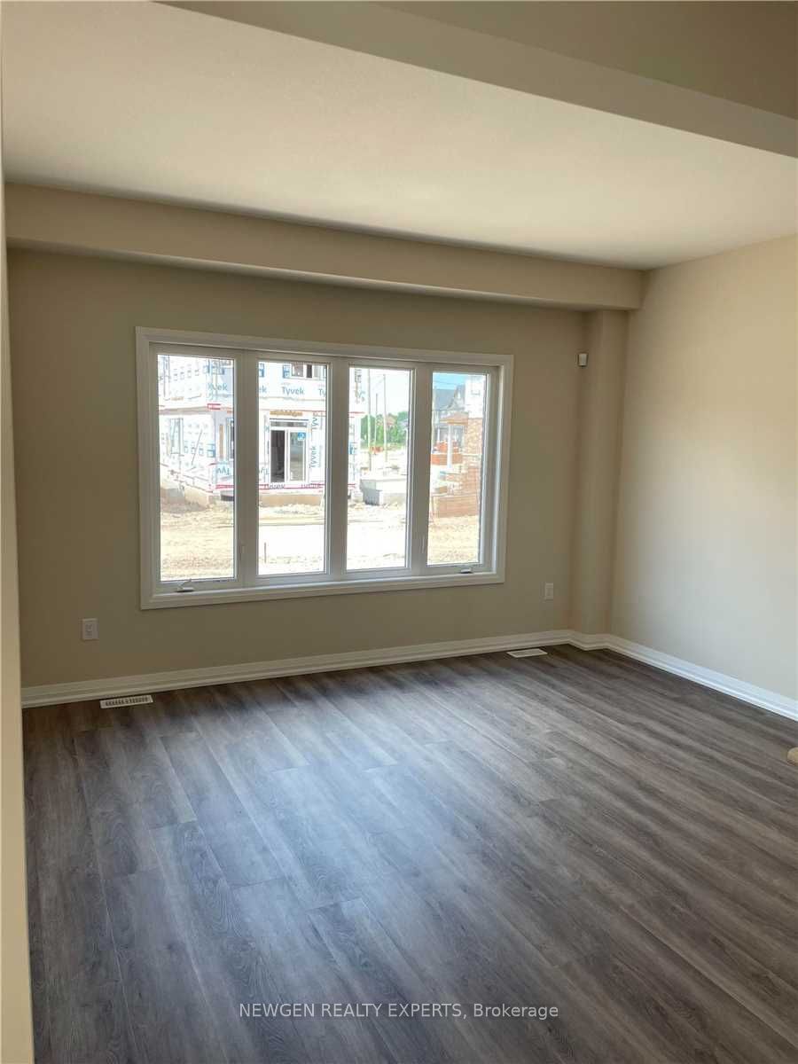 9255 White Oak Avenue, Niagara Falls 4