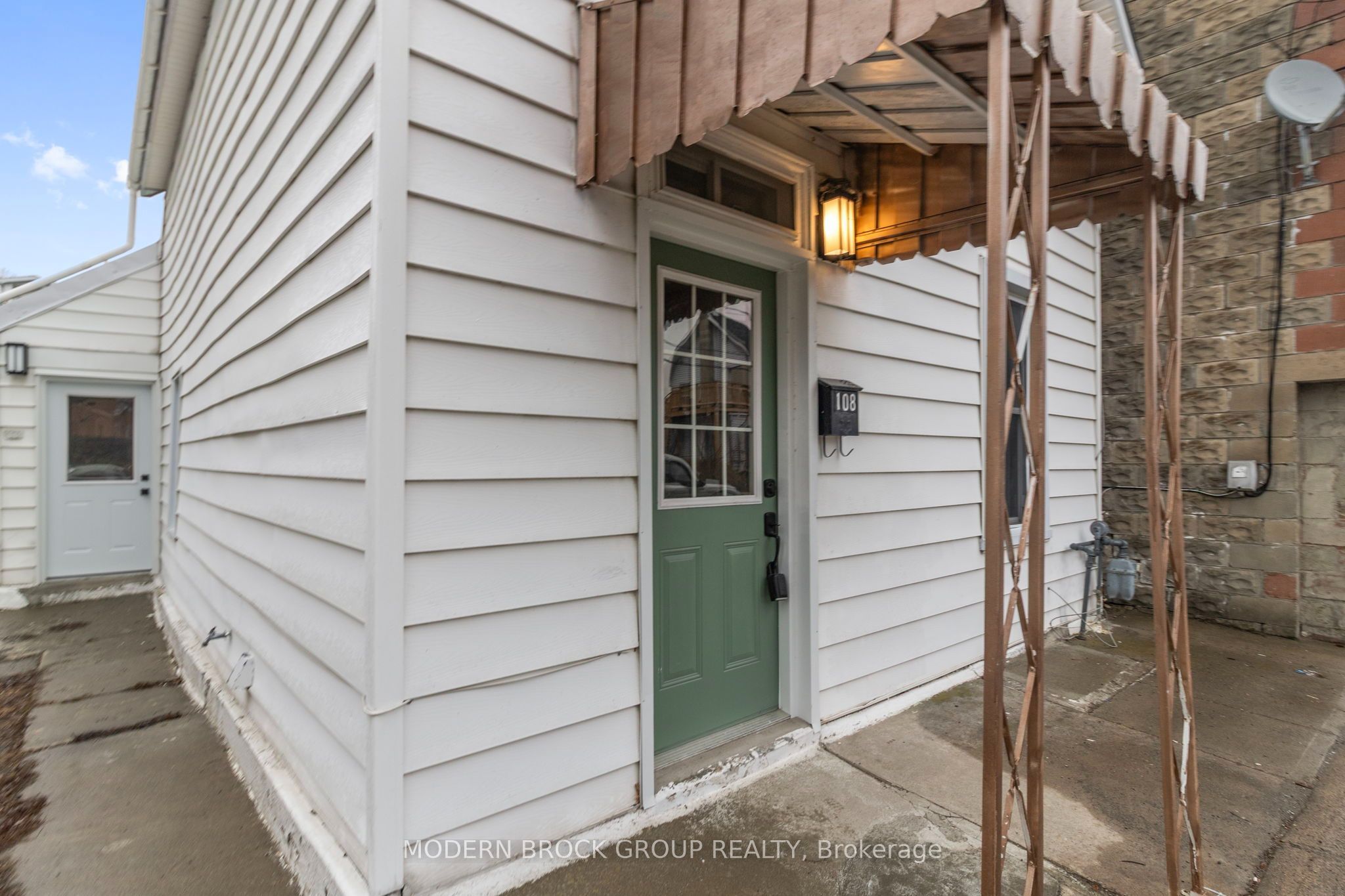 108 George Street, Brockville 4
