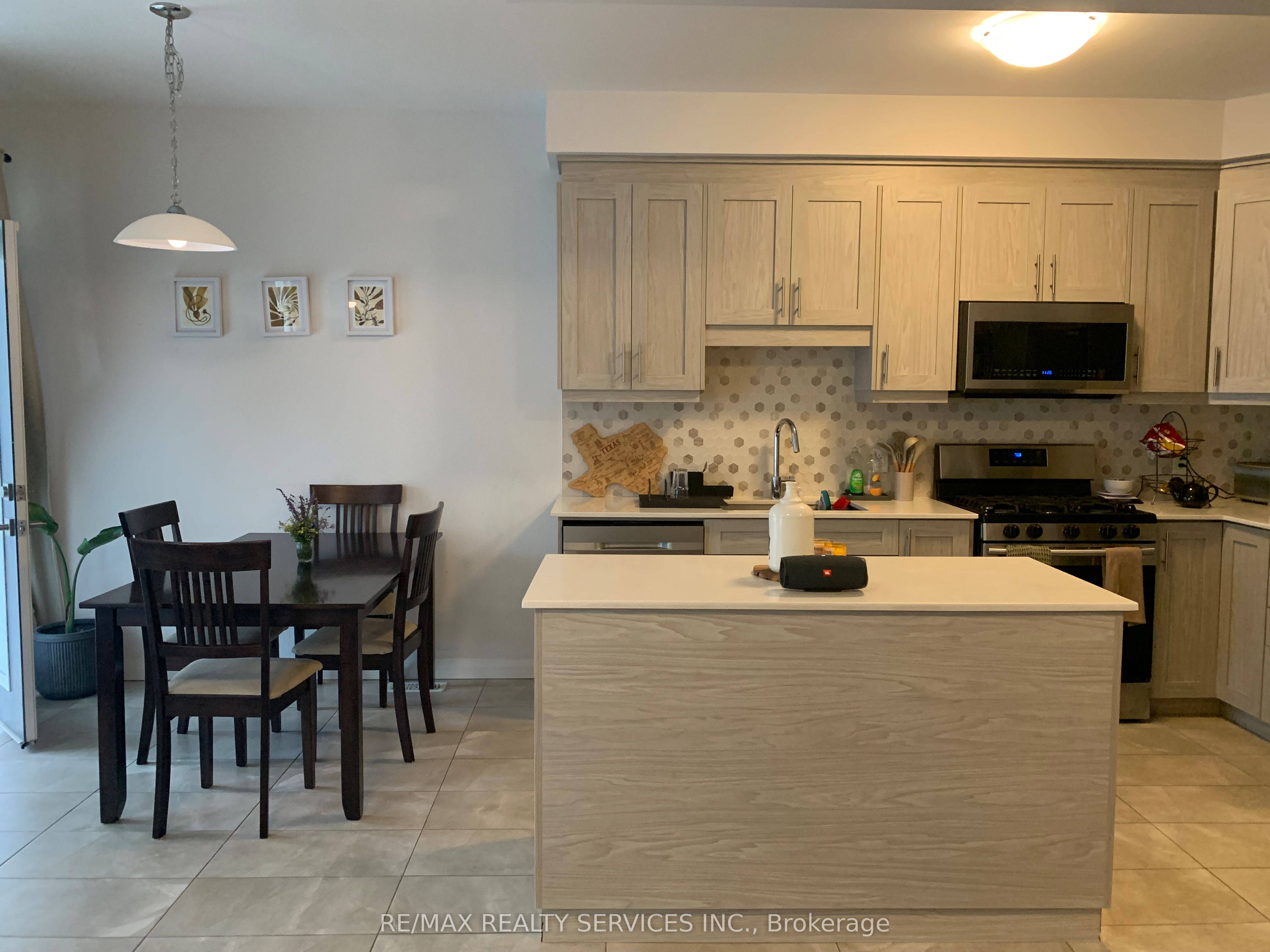 6 Shay Lane, Ancaster 4