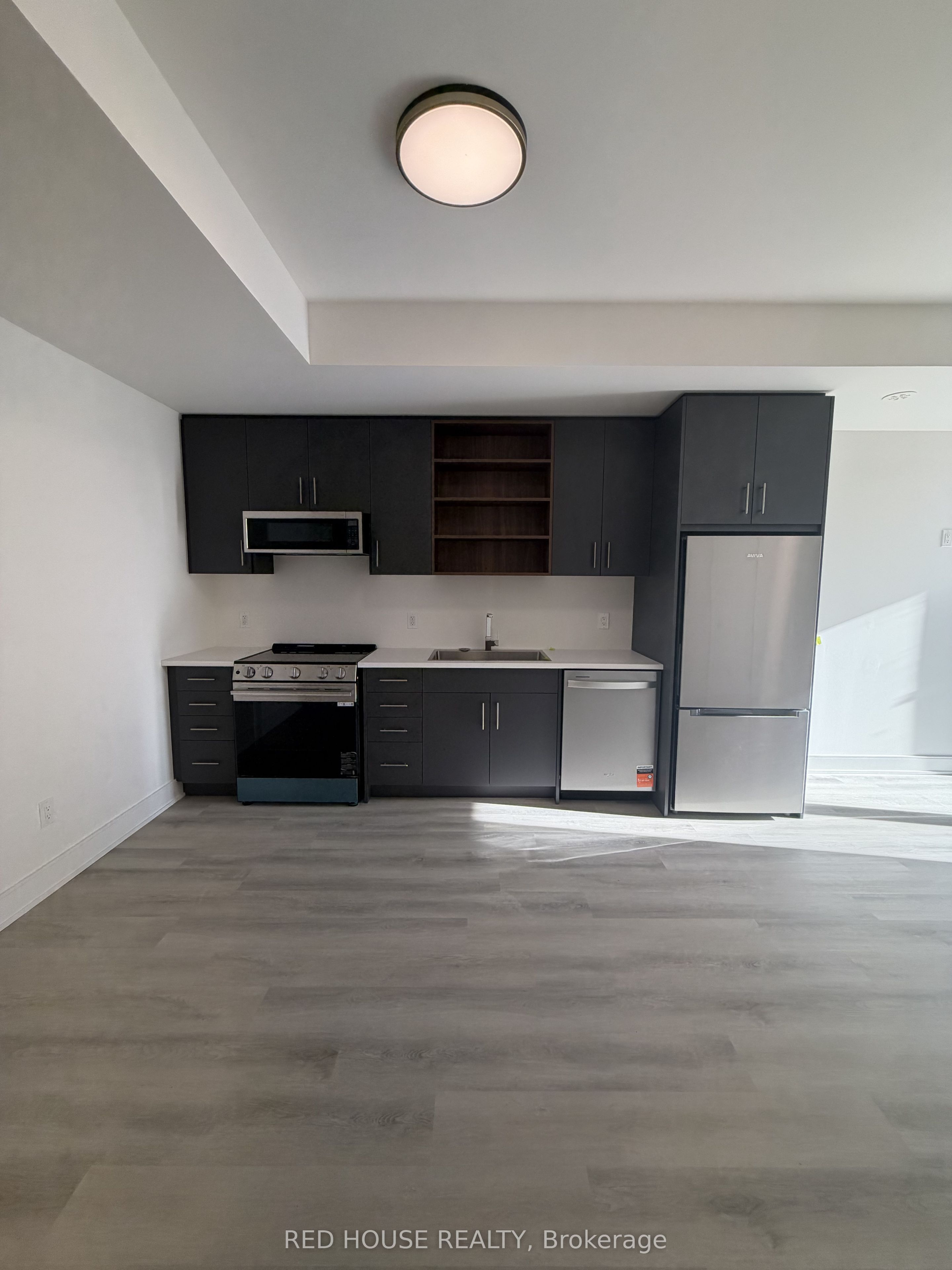 238 Ellis Avenue, St. Catharines 3