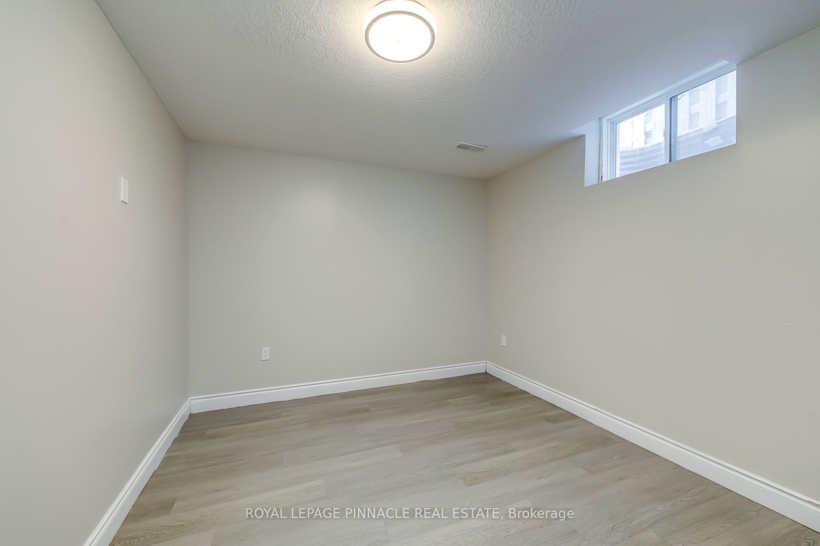 Unit Lower - 11 Frankfurt Street, Kitchener 5